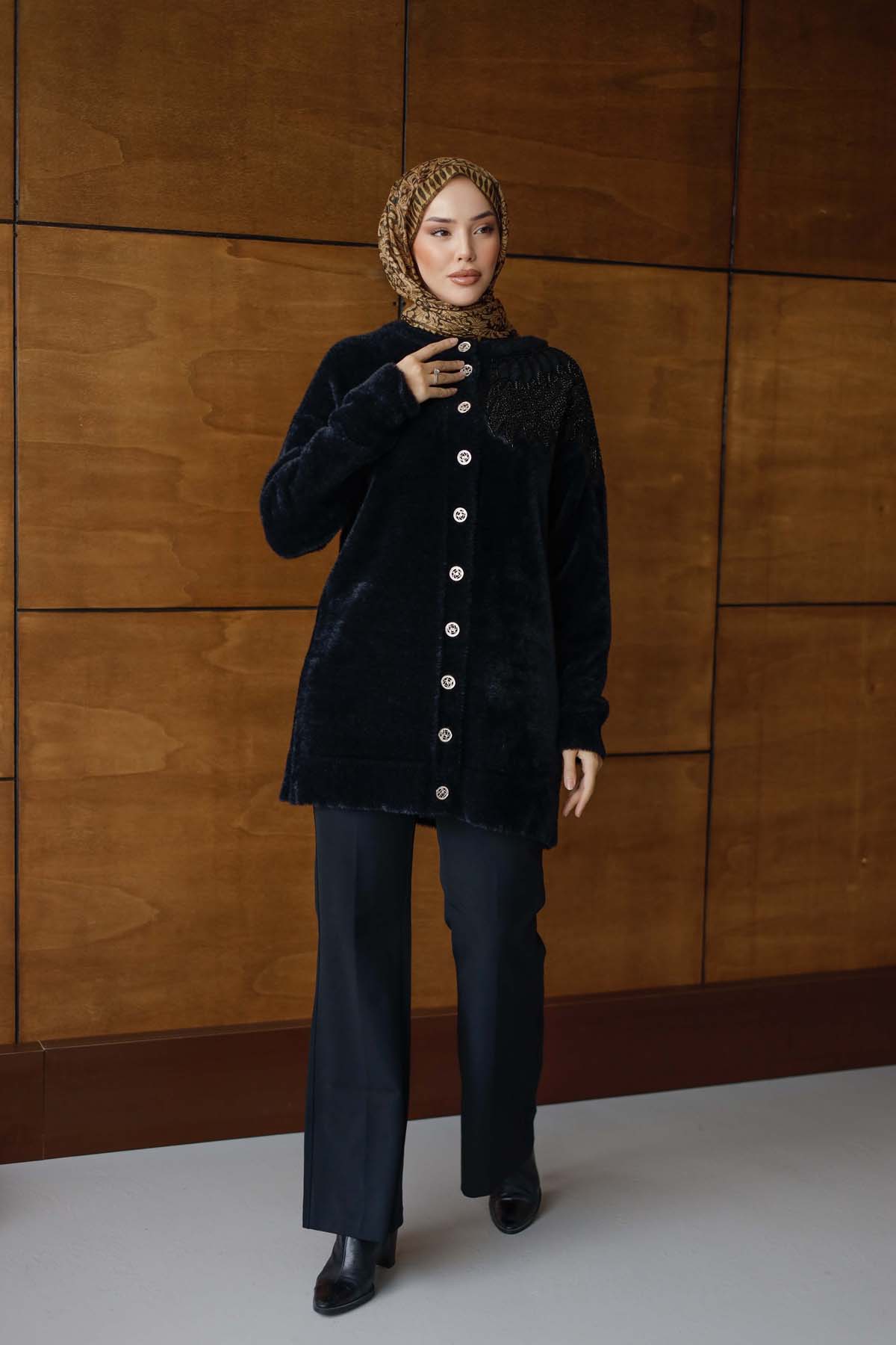 Angora Boncuklu Oversize Hırka