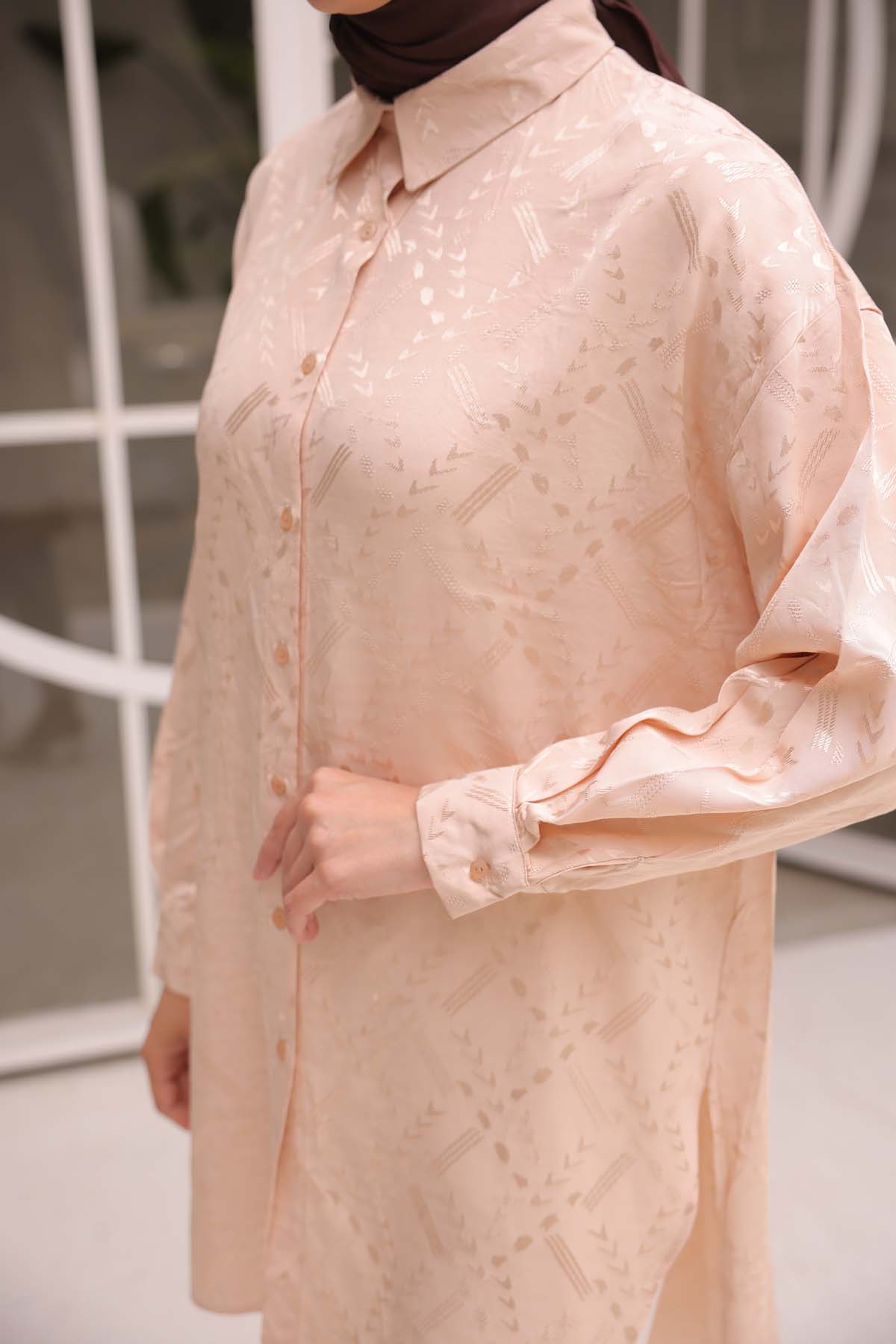 Yarasa  Kollu  Gömlek