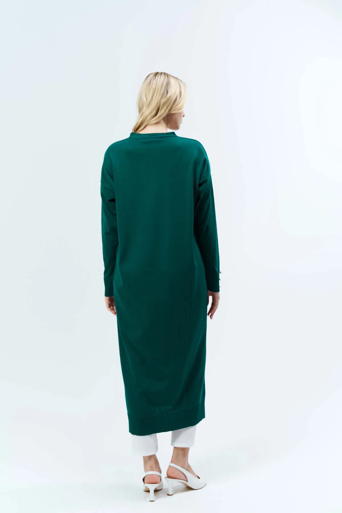 Kol Manşeti Düğmeli Uzun Hırka