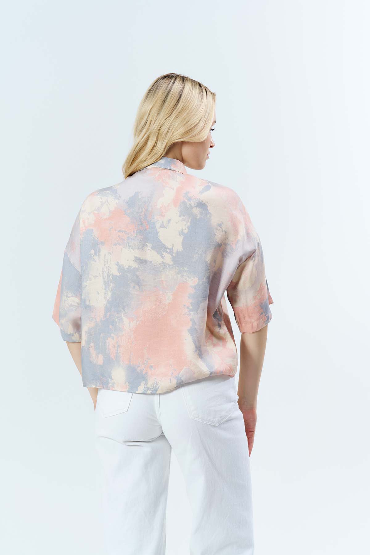 Batik Desenli  Kısa Kollu Tek Cepli Gömlek