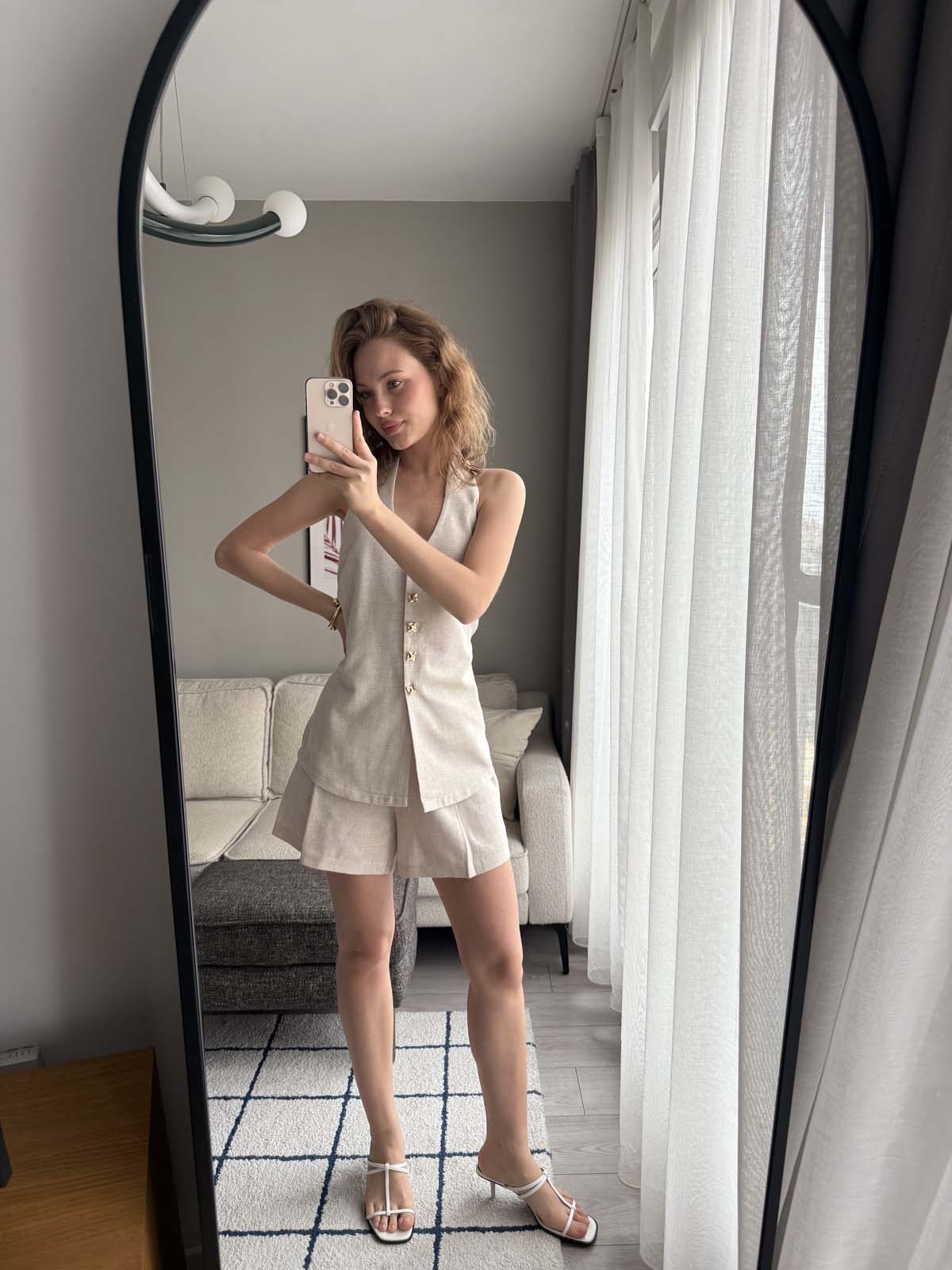 ÖNÜ DÜĞMELİ KETEN YELEK