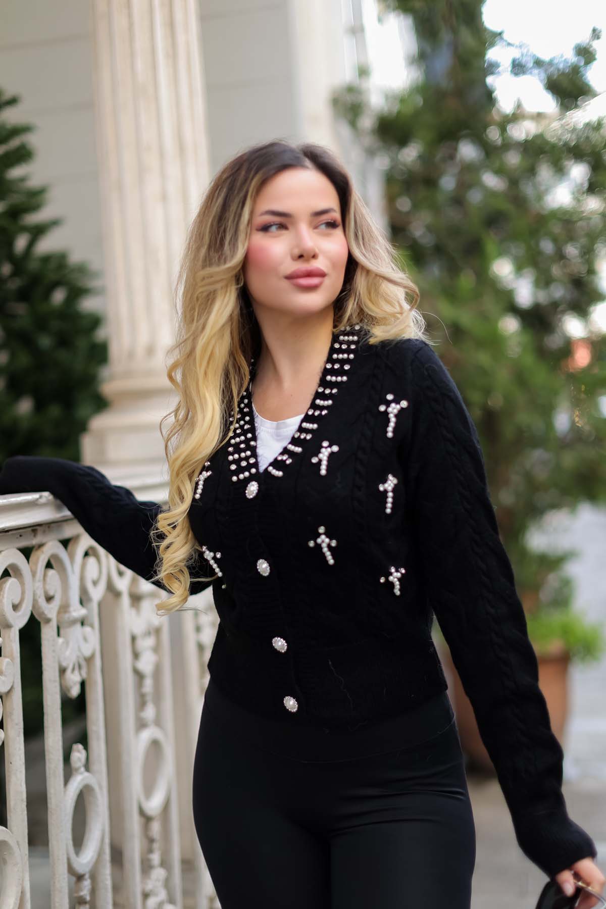 Şardonlu Örgülü İncili Kısa Ceket