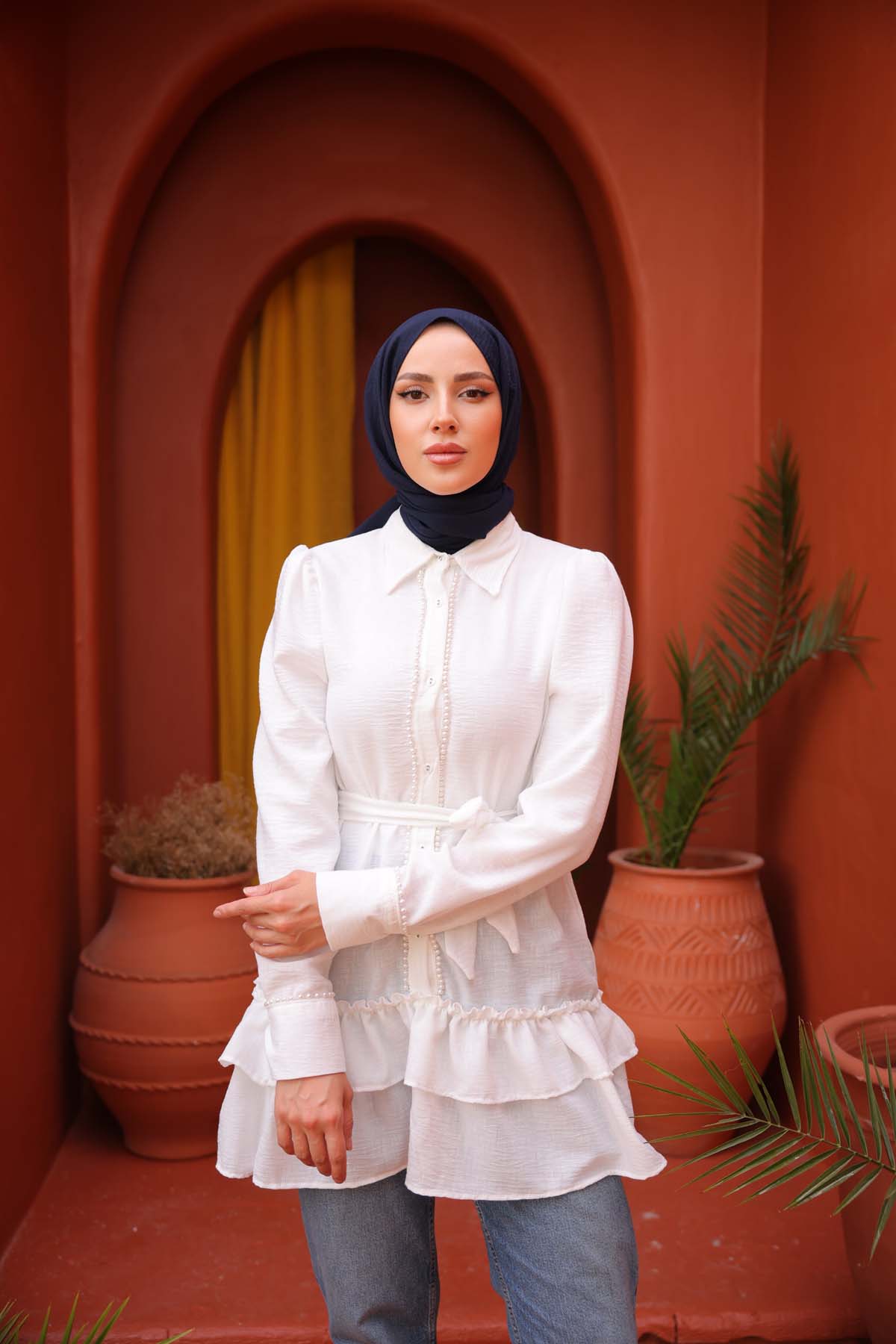 Ön Bandı ve Kol Ağzı İncili Tunik