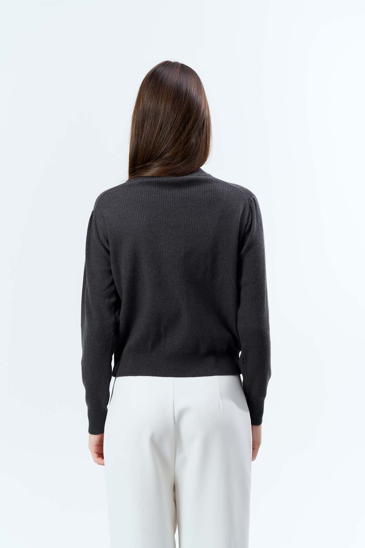 Kol Evi Ve Omuzları İncili Kazak