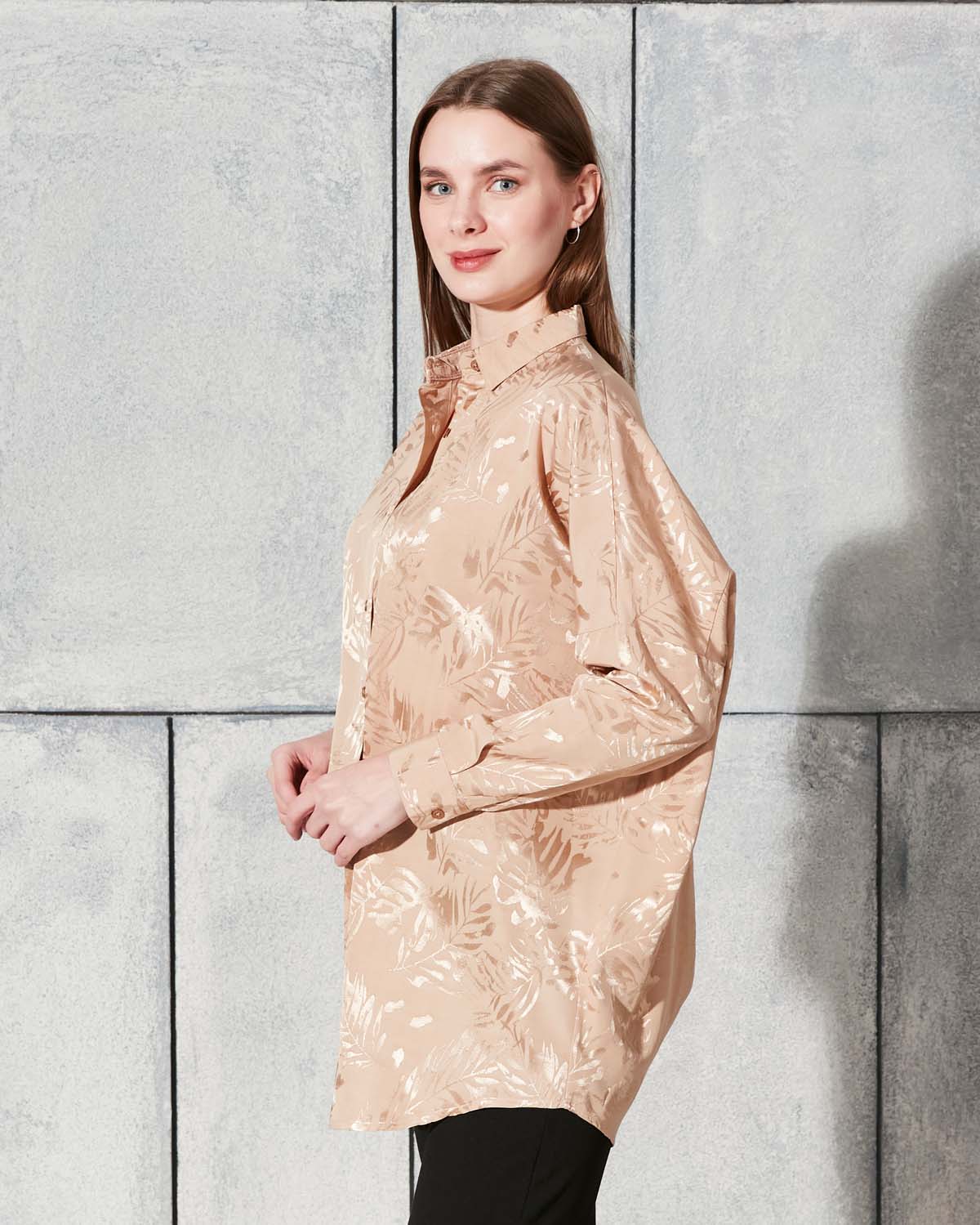 Koyu Bej Jakar Saten Gömlek