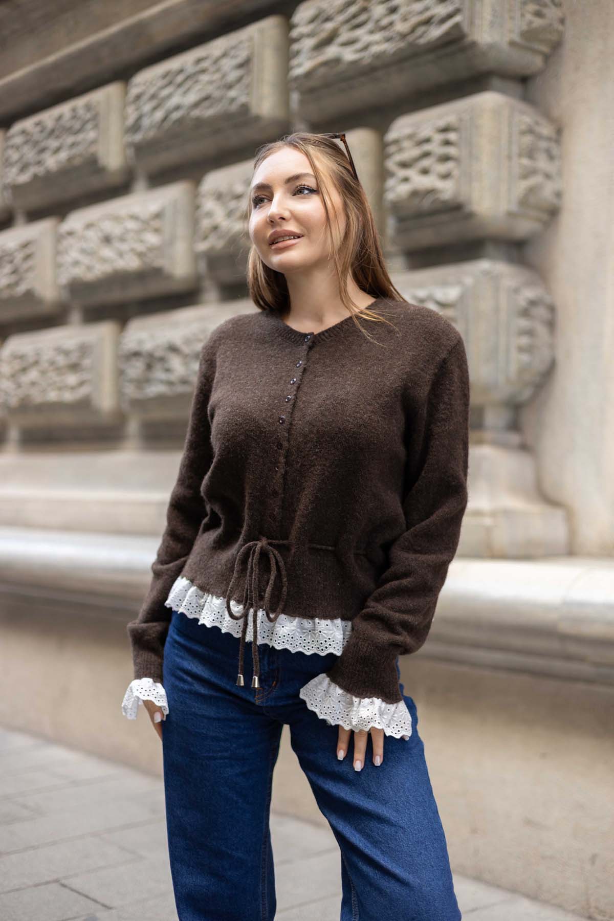 Etek Ve Kol Dantel Hırka