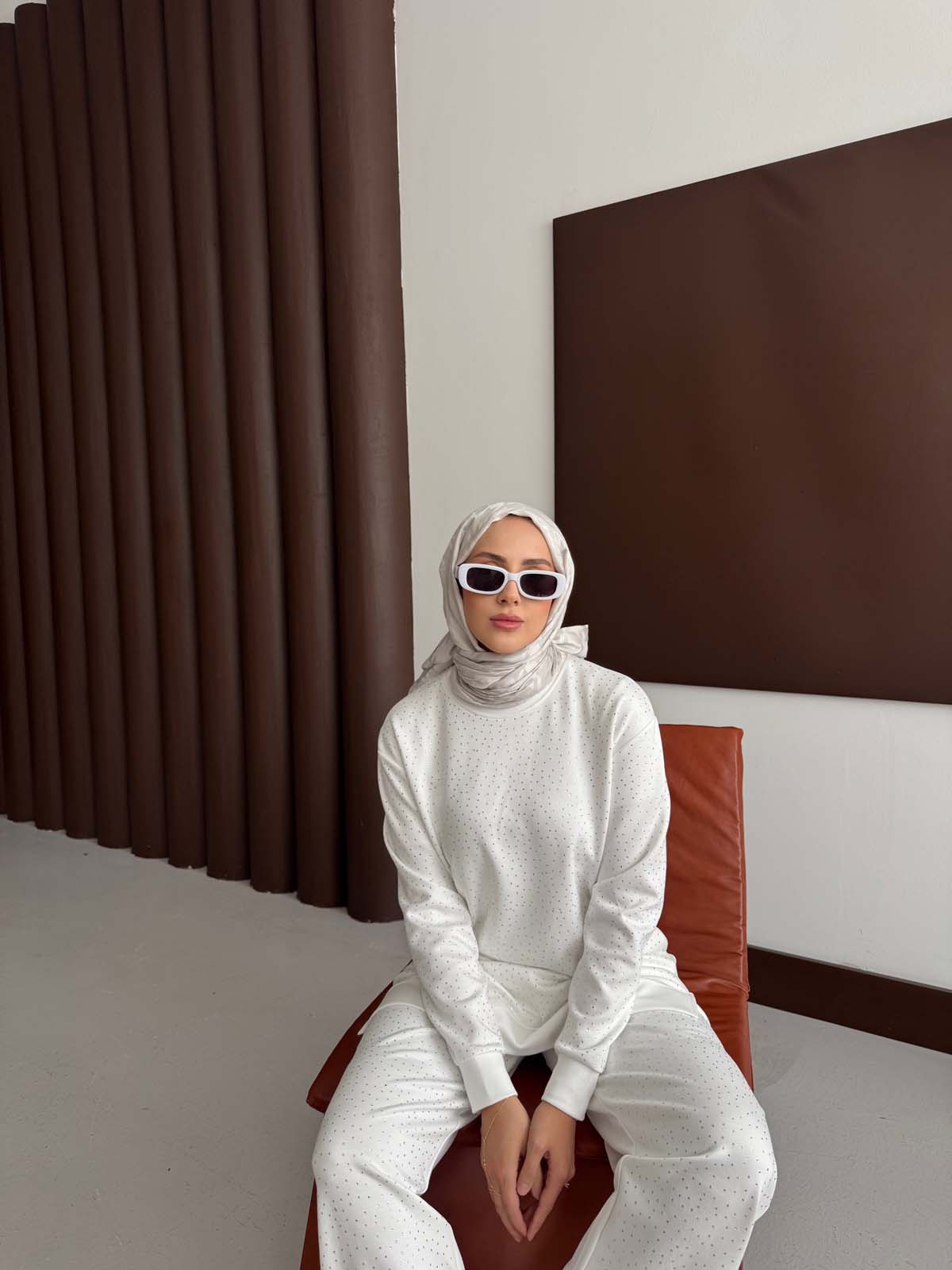 Şık Taşlı Salaş İkili Takım