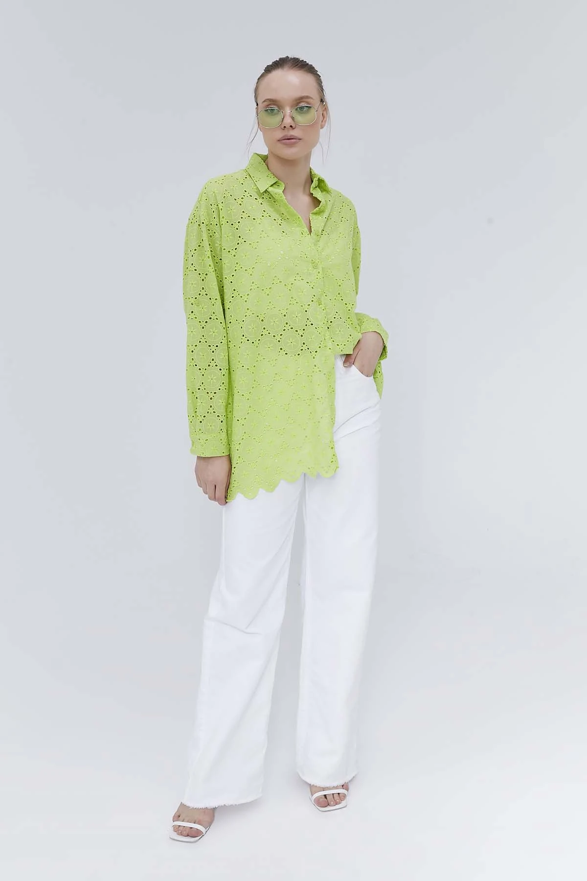 Düğmeli Brode Gömlek