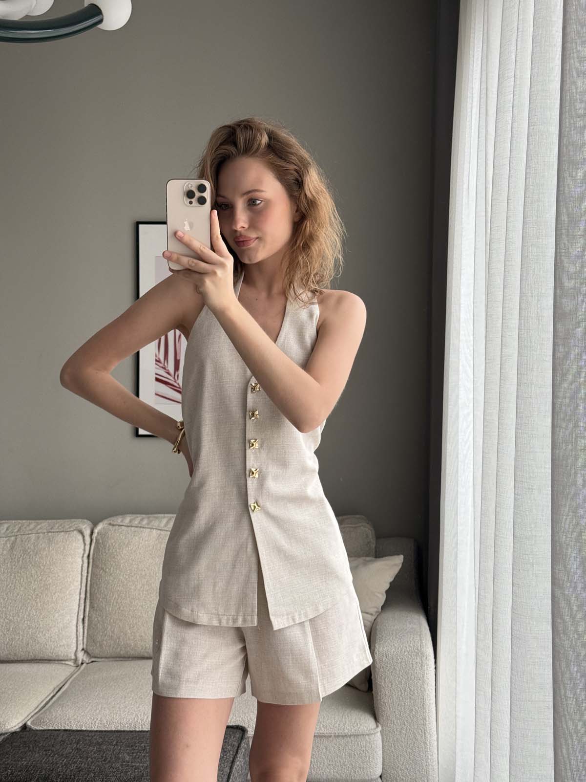 ÖNÜ DÜĞMELİ KETEN YELEK