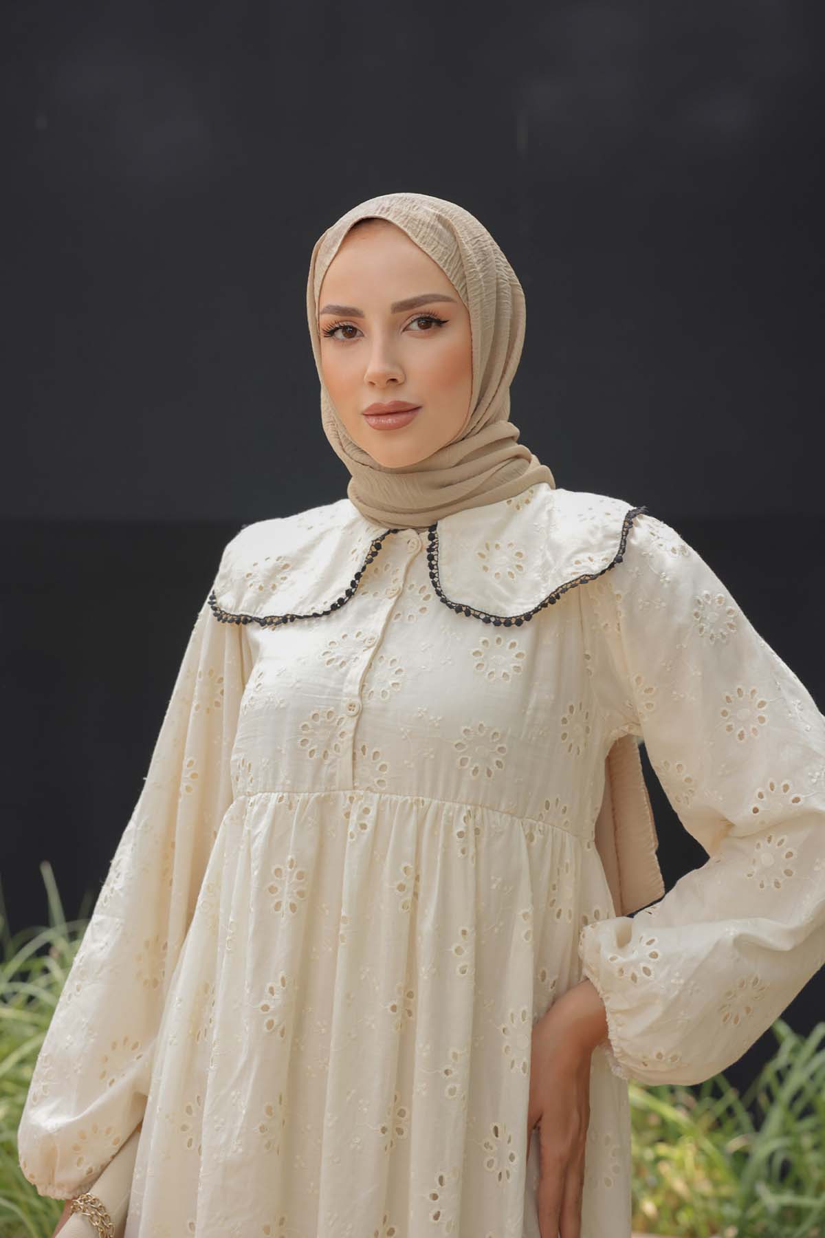 Uzun  Kollu  Bayan  Elbise