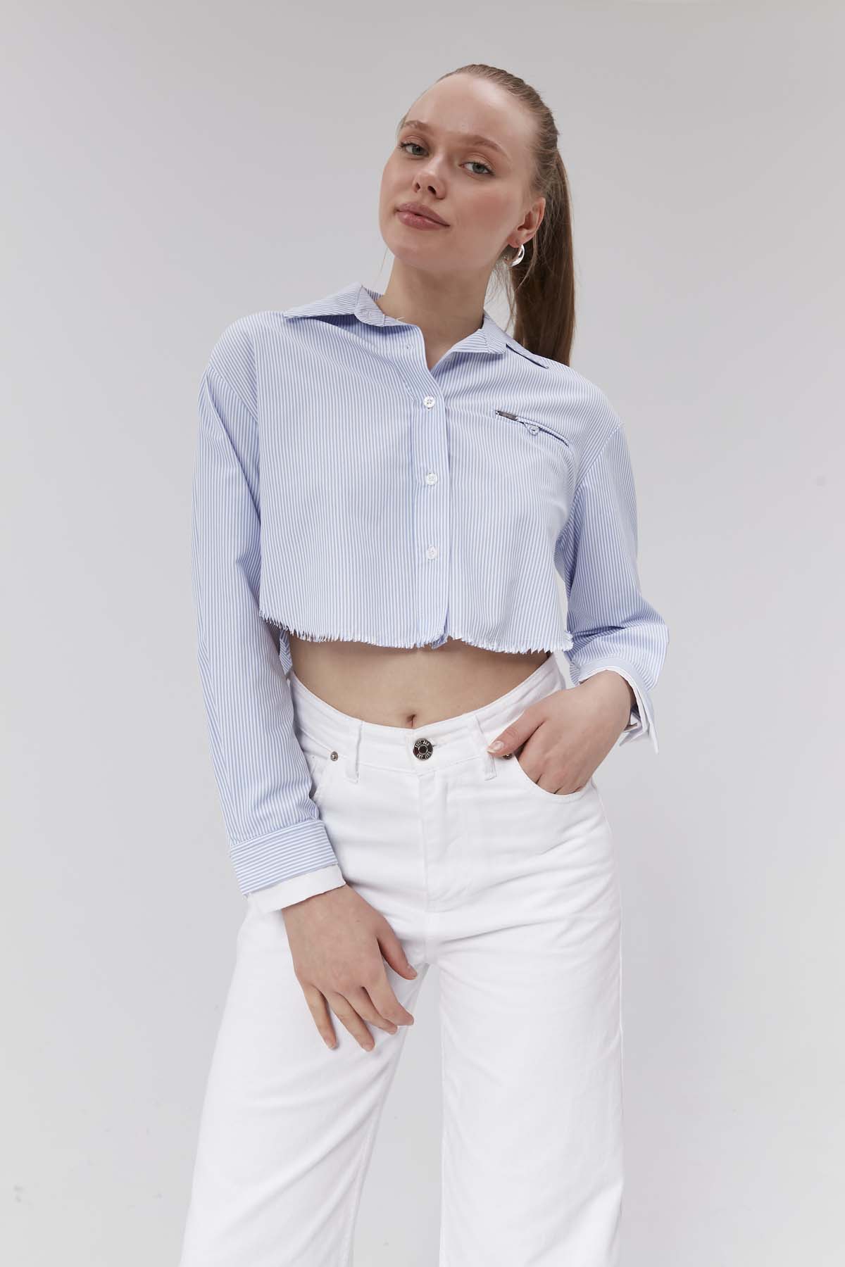 Altı Püsküllü Çizgili Kısa Gömlek