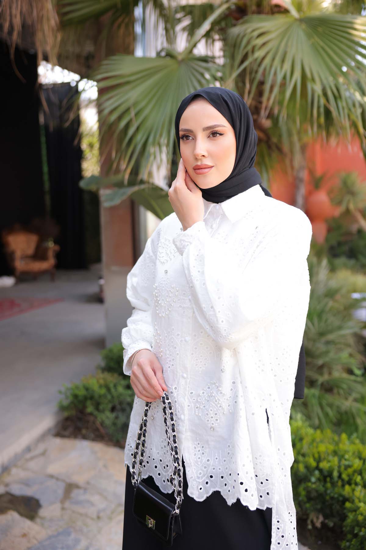 Brodeli İncili Tunik