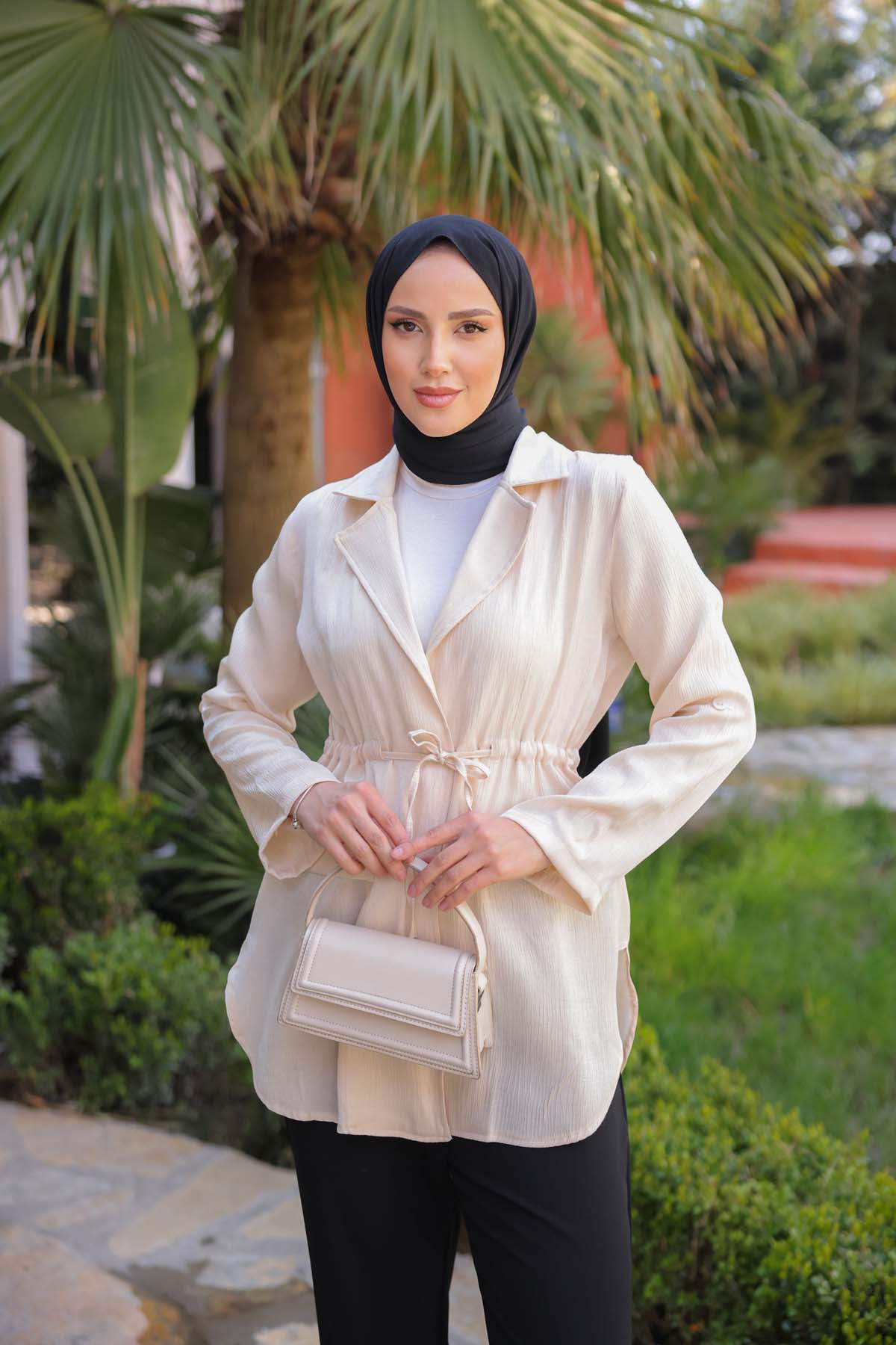 BELİ TÜNELLİ CEKET