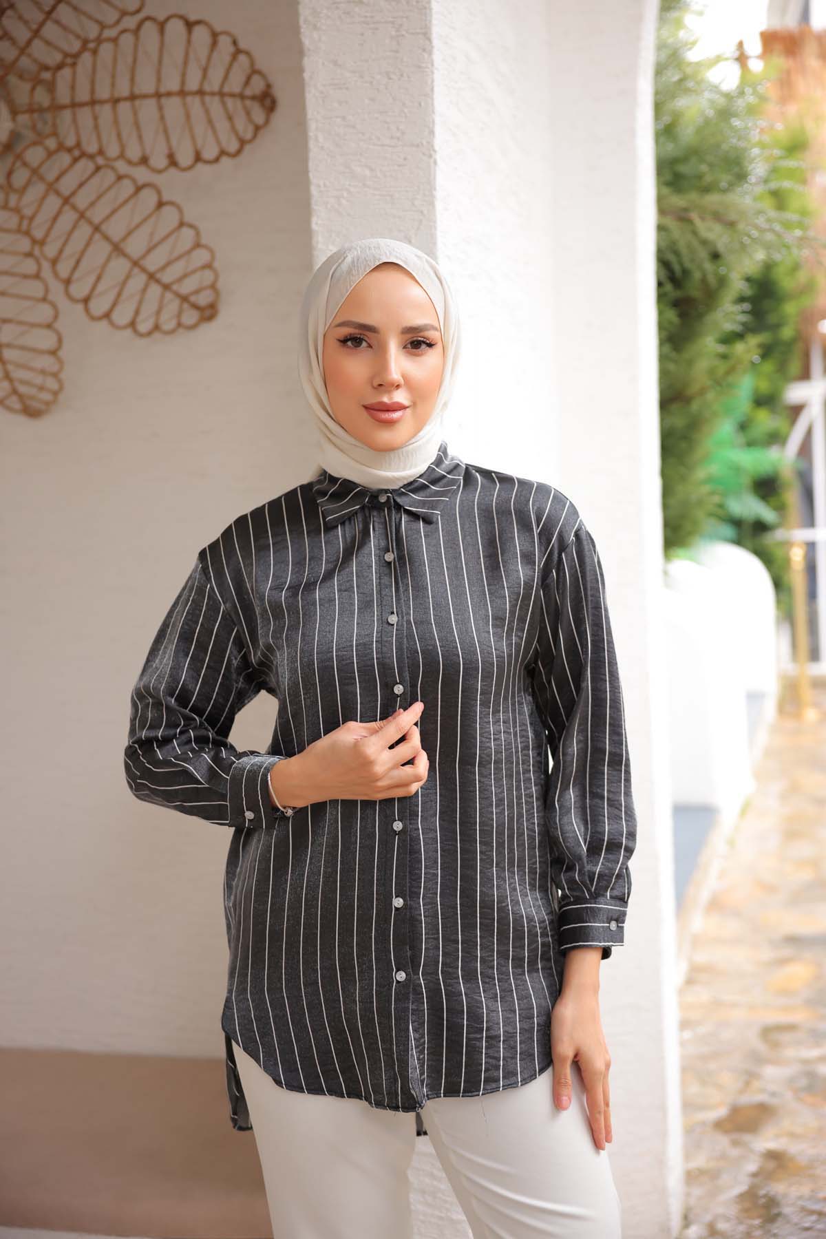 Çizgili Saten Gömlek