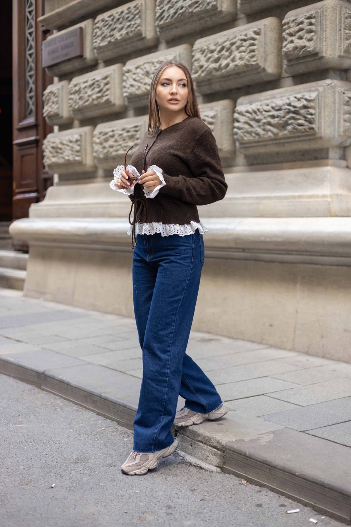 Etek Ve Kol Dantel Hırka