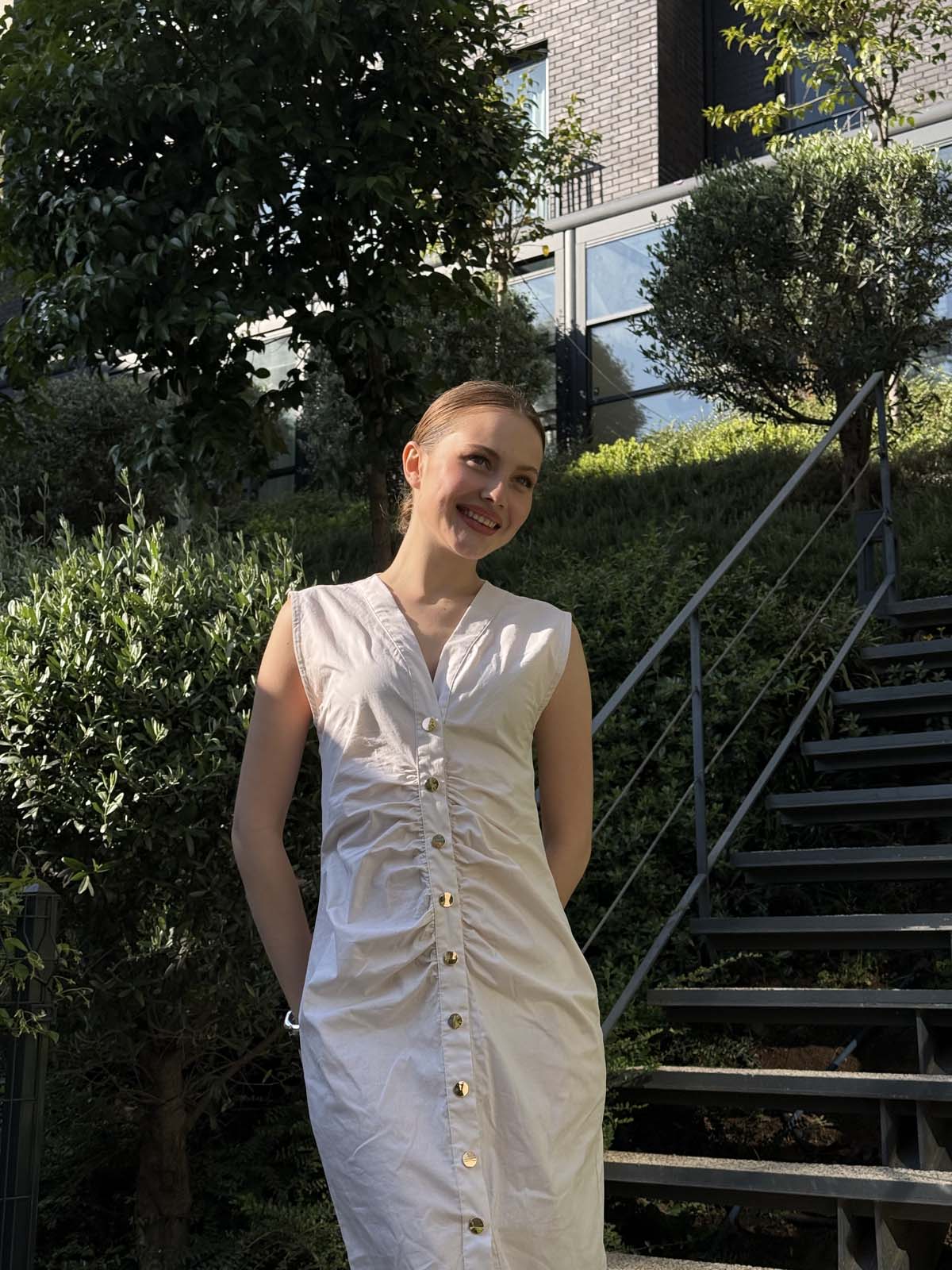 KOLSUZ ÖNÜ DÜĞMELİ POPLİN ELBİSE