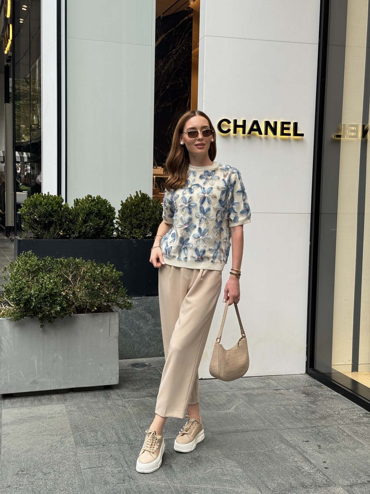 Pamuk Papatyalı Kumaşlı Kısa Kollu Kazak