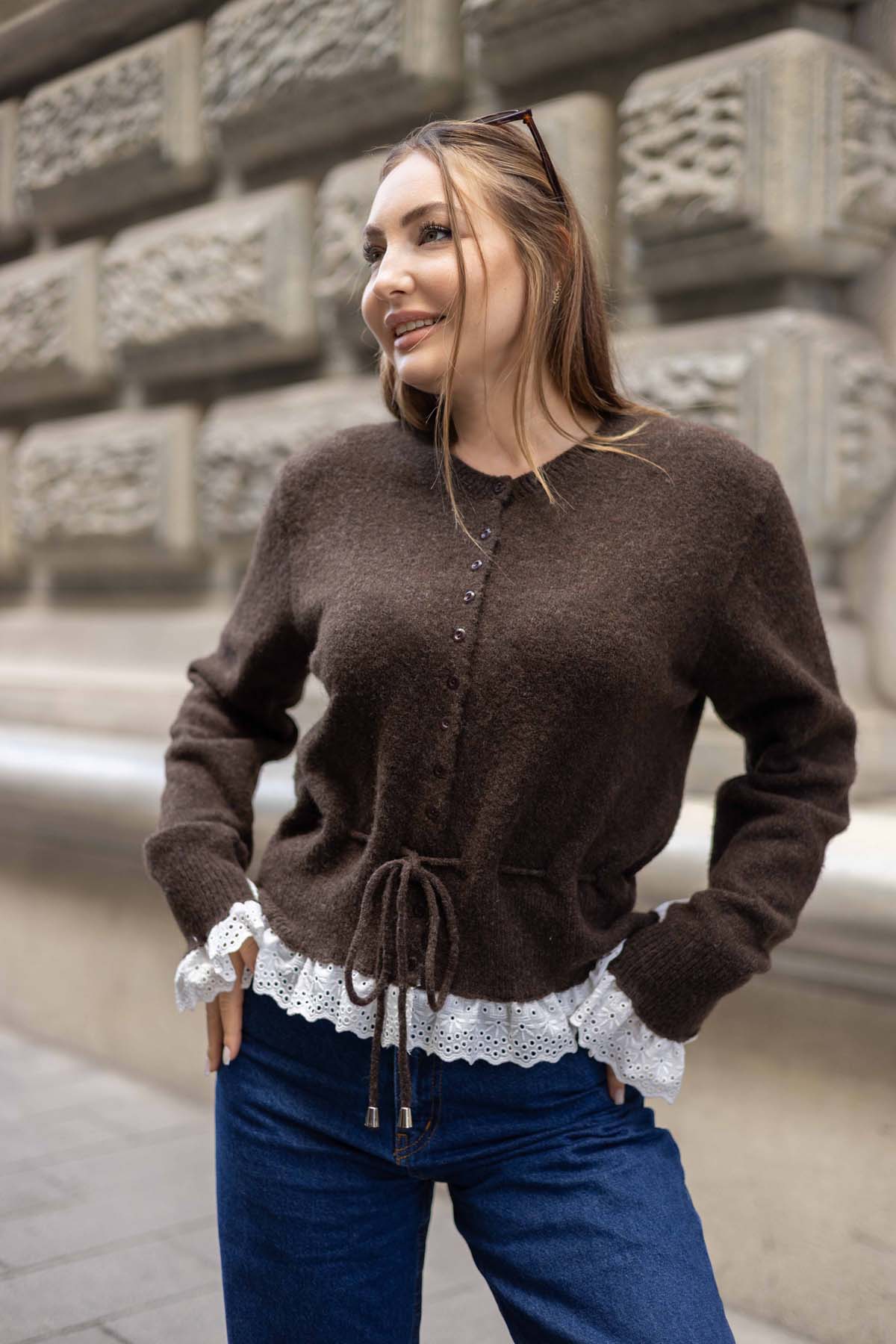 Etek Ve Kol Dantel Hırka