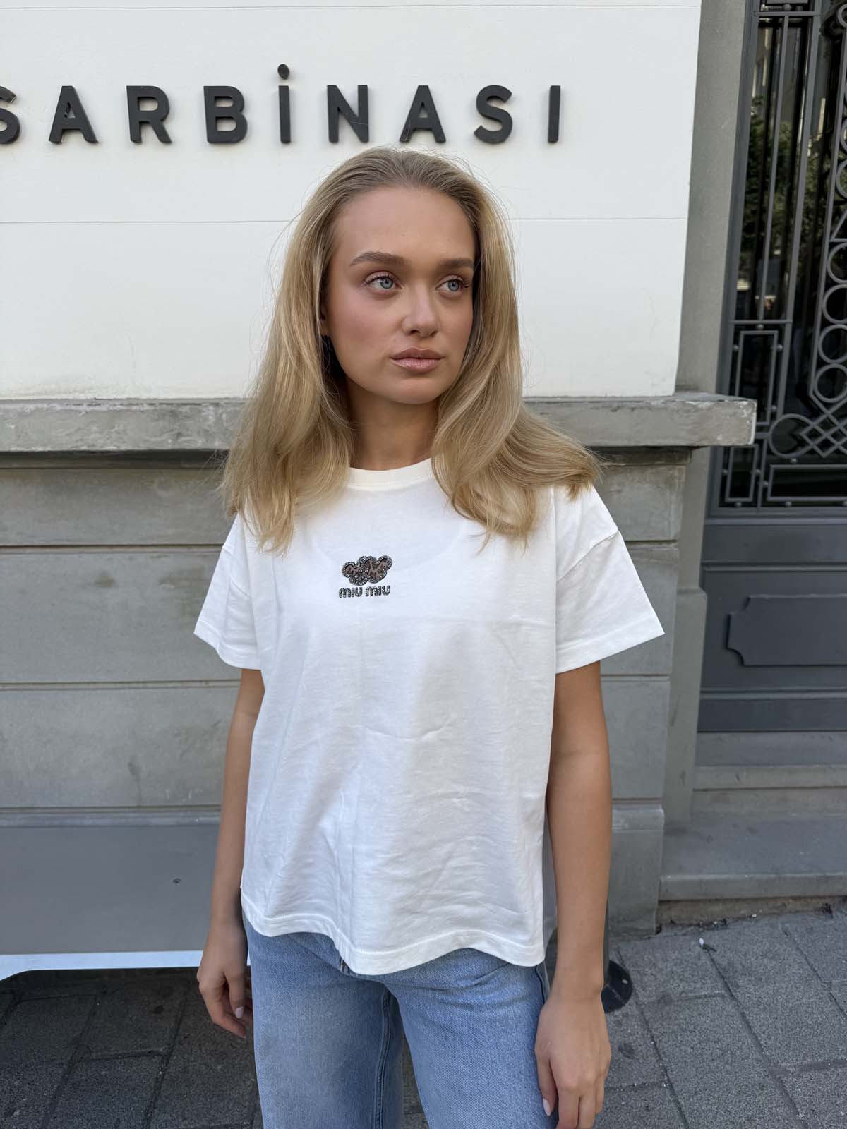 LYON KALIP KÖPEKLİ MIU MIU TİŞÖRT