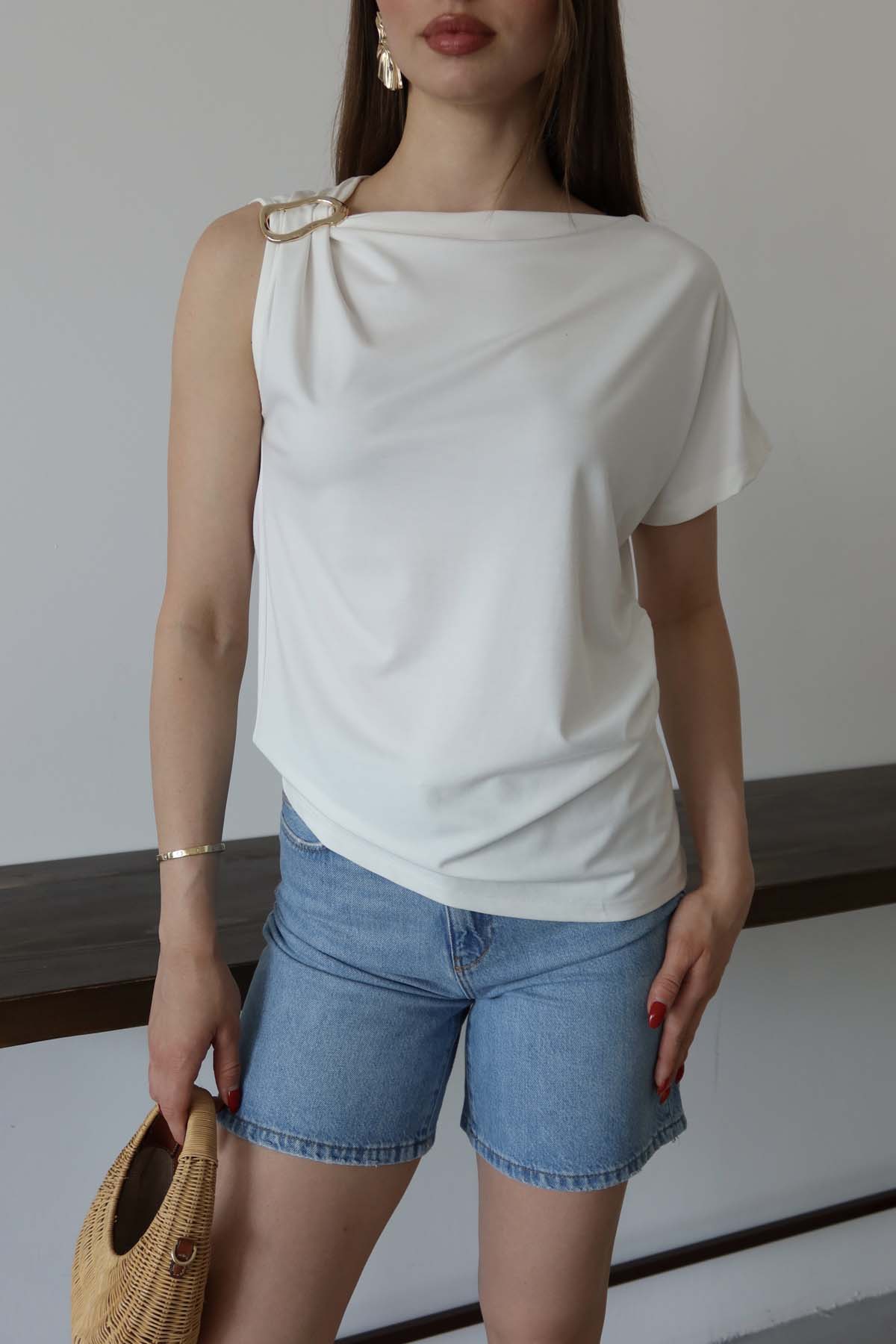 TOKALI KOLSUZ TİŞÖRT