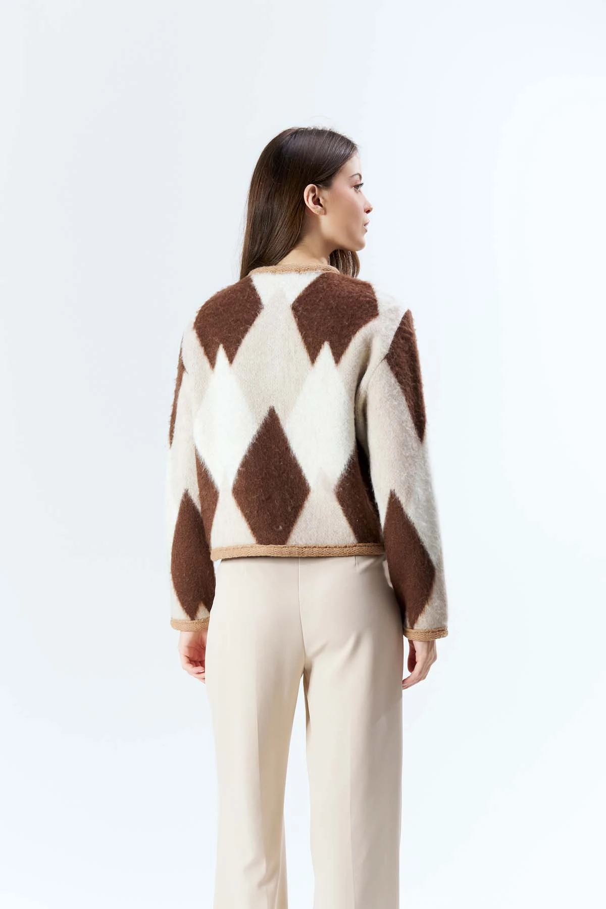 Yumoş Baklavalı Düğmeli Hırka