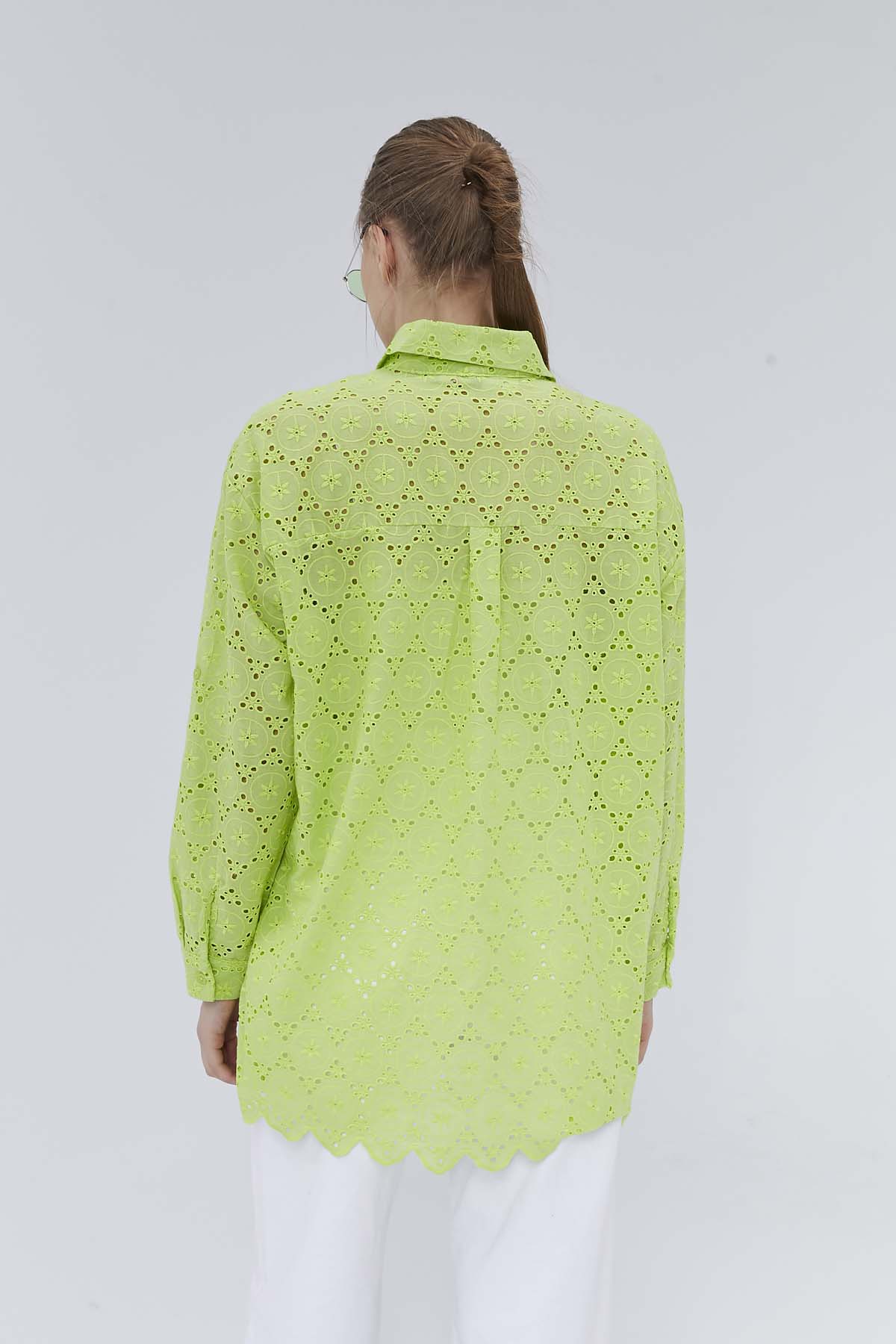 Düğmeli Brode Gömlek