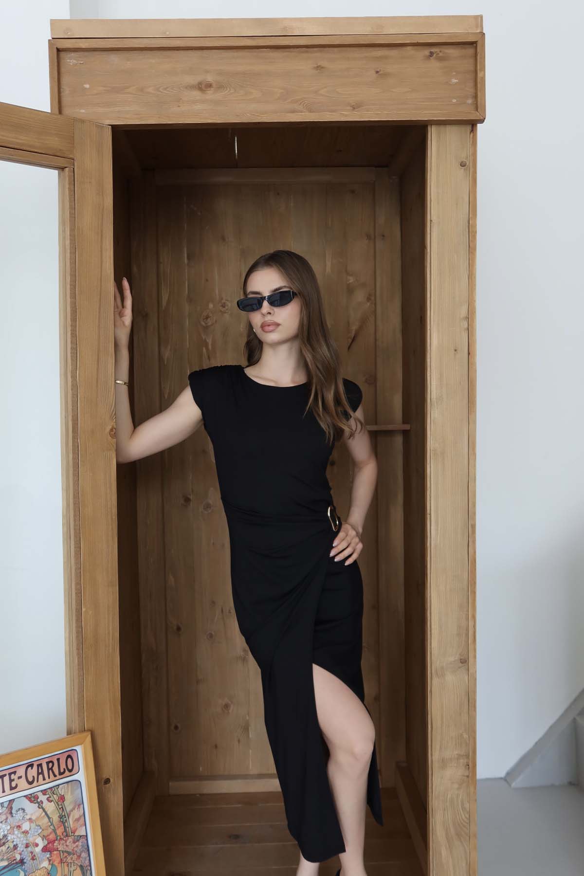 VATKALI BELİ TOKALI ELBİSE