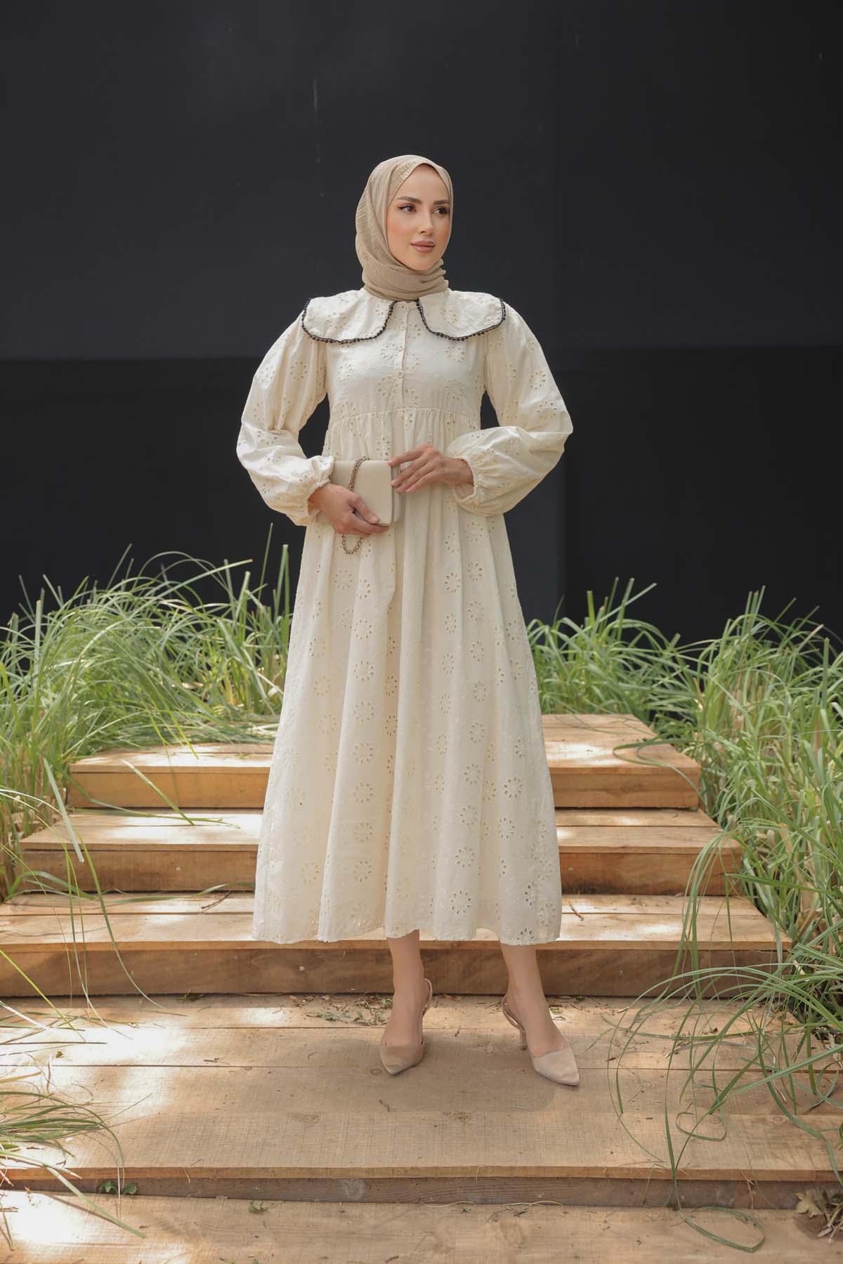 Uzun  Kollu  Bayan  Elbise