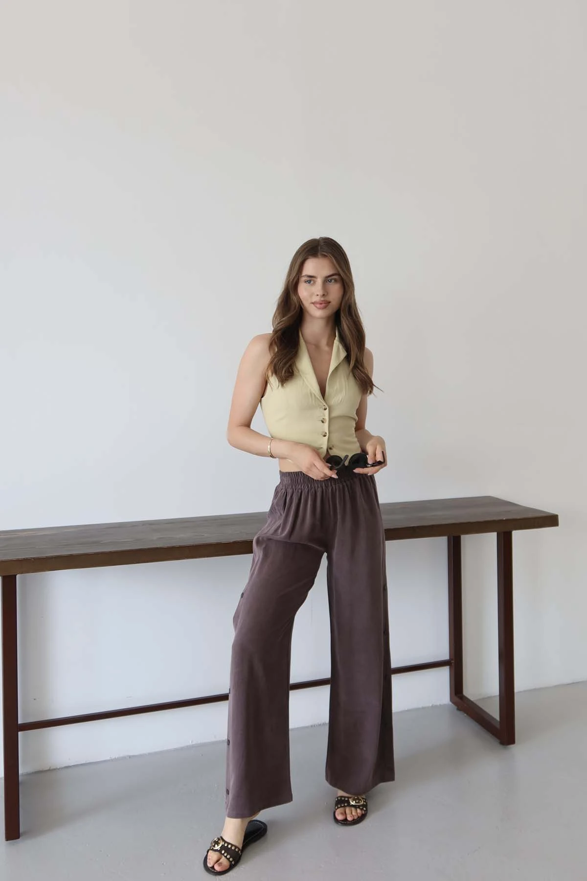 YANLARI TONA TON ÇITÇITLI PANTOLON