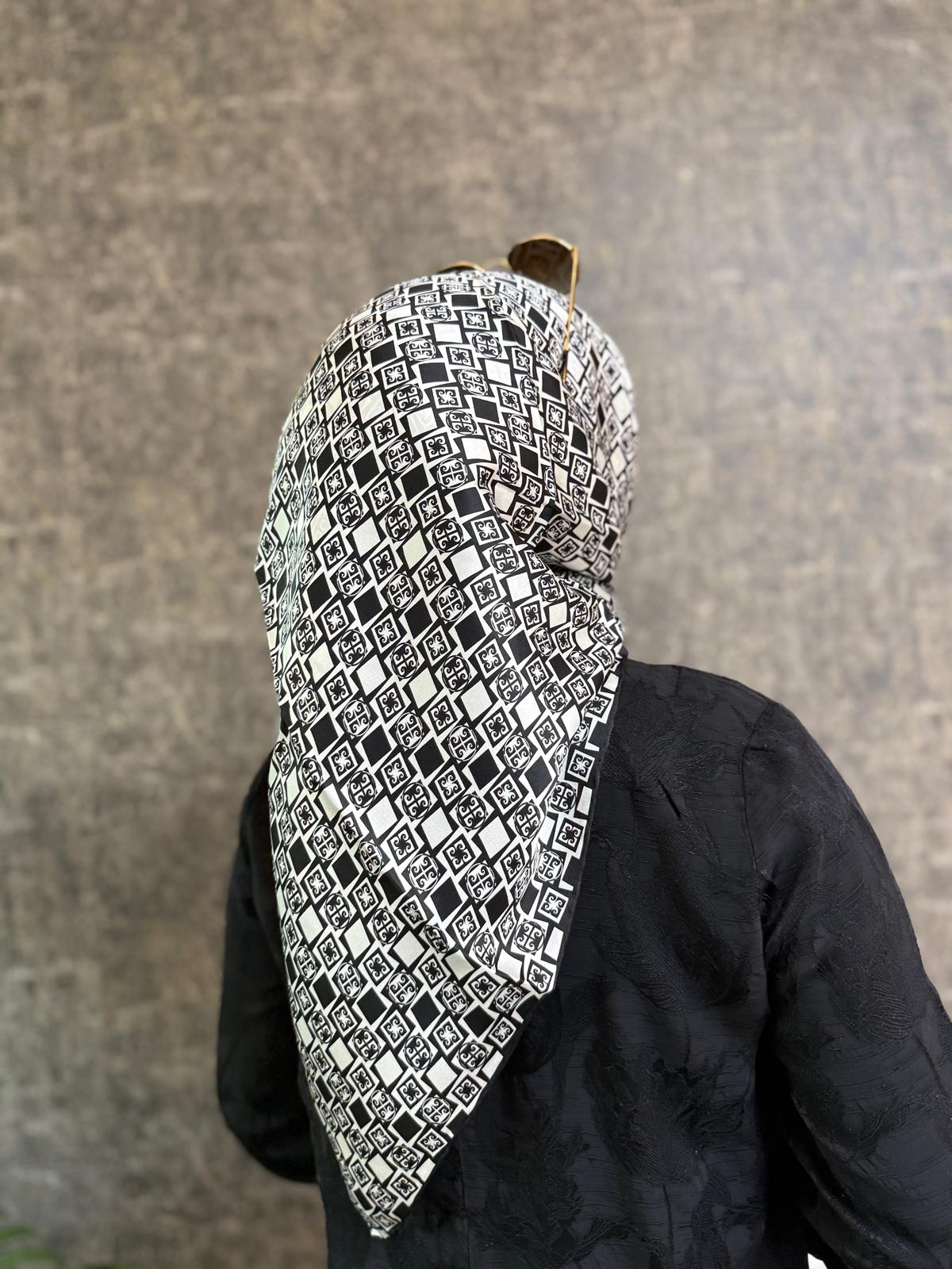 PİERRE CARDİN %100 SURA İPEK EŞARP