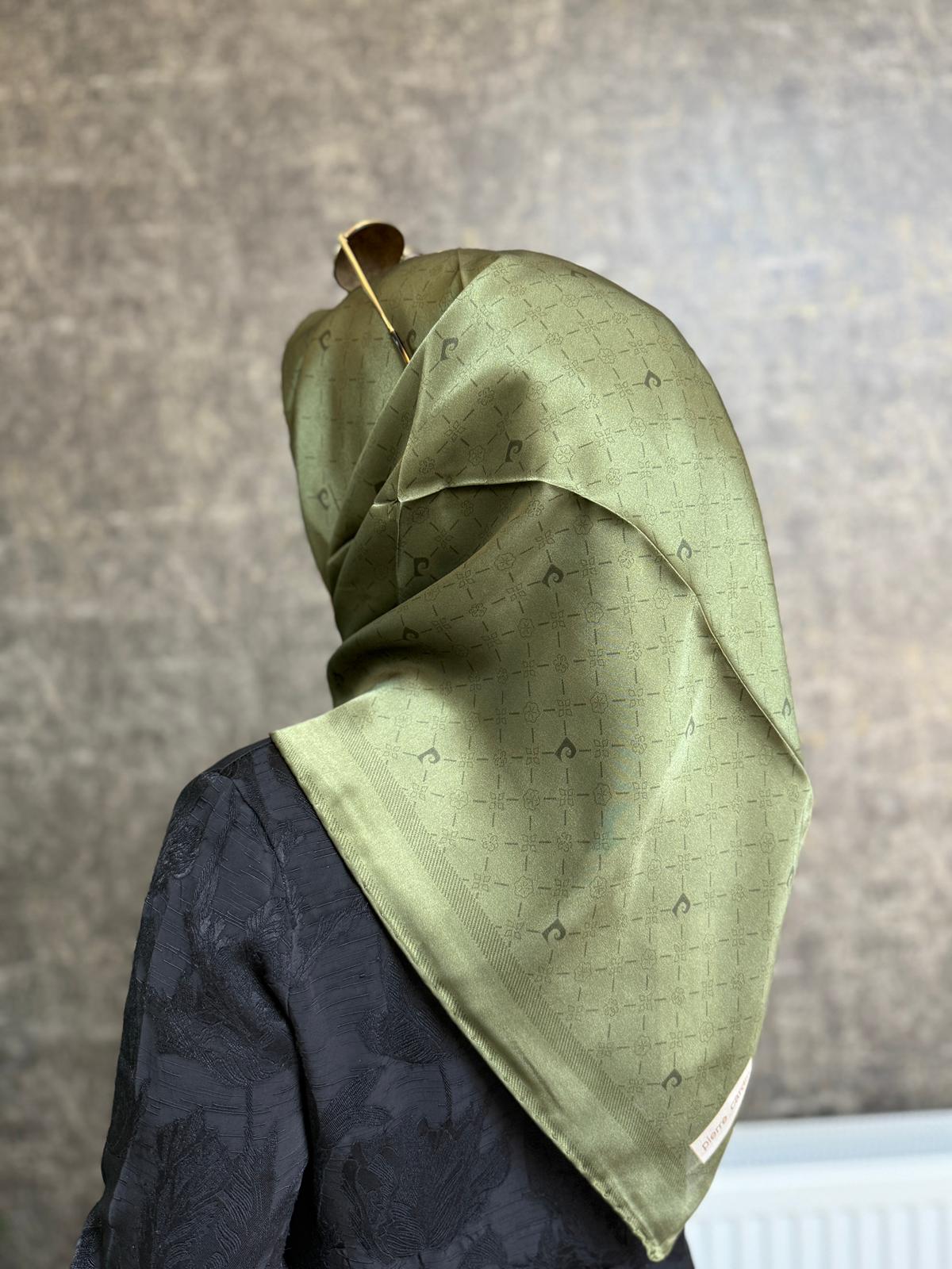 PİERRE CARDİN %100 SURA İPEK EŞARP