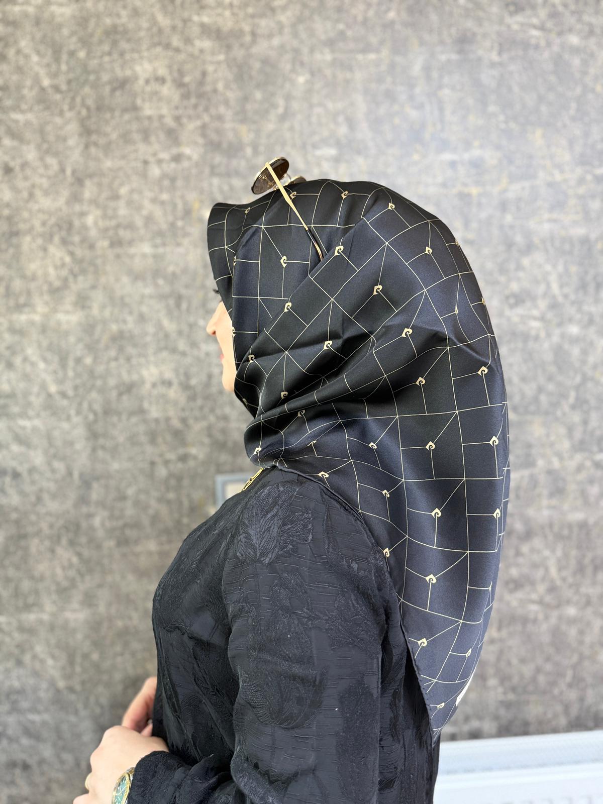 PİERRE CARDİN %100 SURA İPEK EŞARP