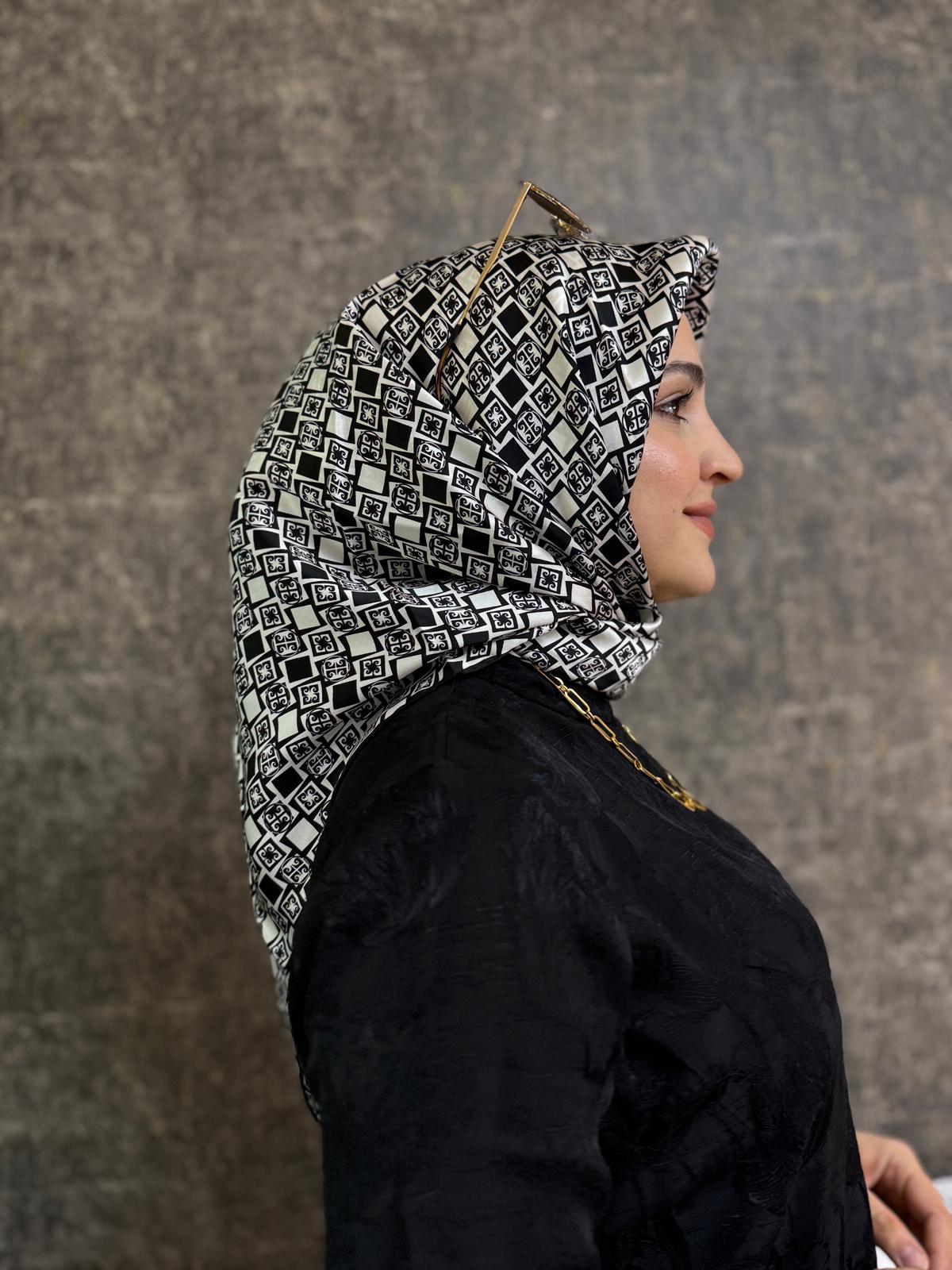 PİERRE CARDİN %100 SURA İPEK EŞARP