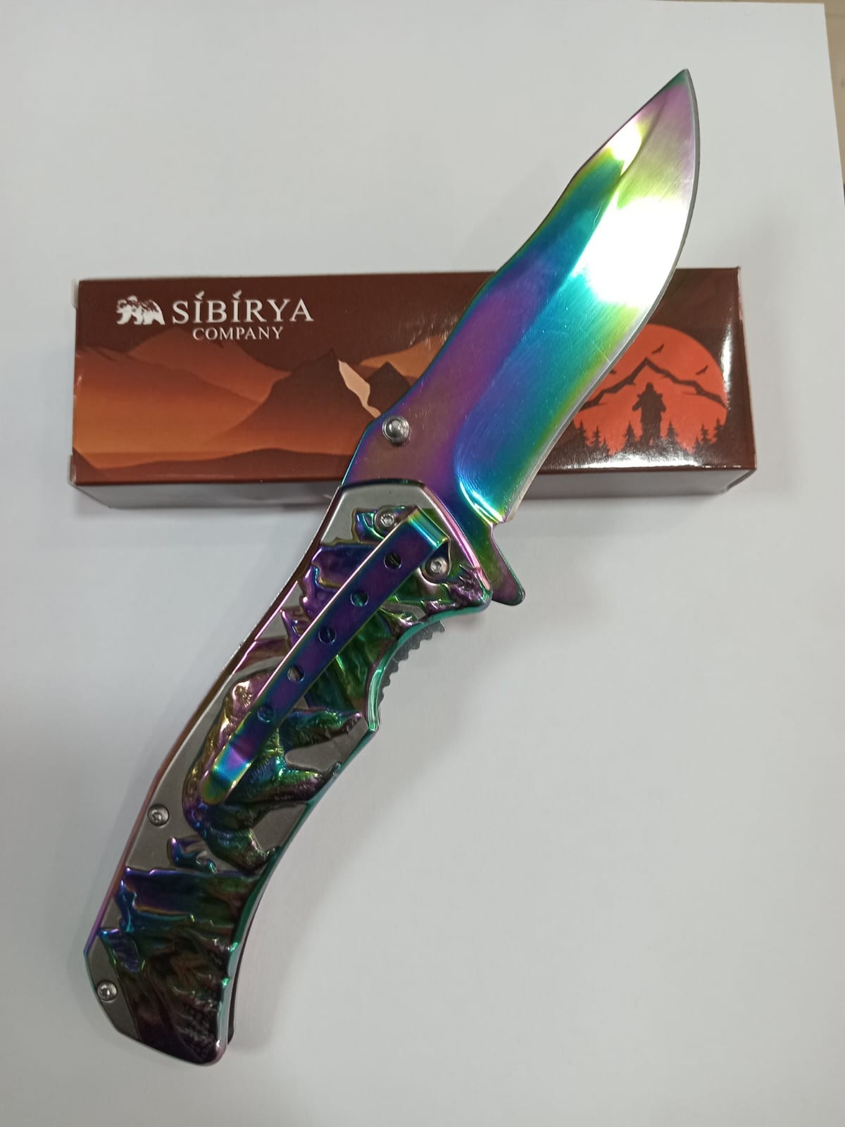 Sibirya Kabartmalı Gökkuşağı Renkli Ayı Desenli Kamp Çakısı