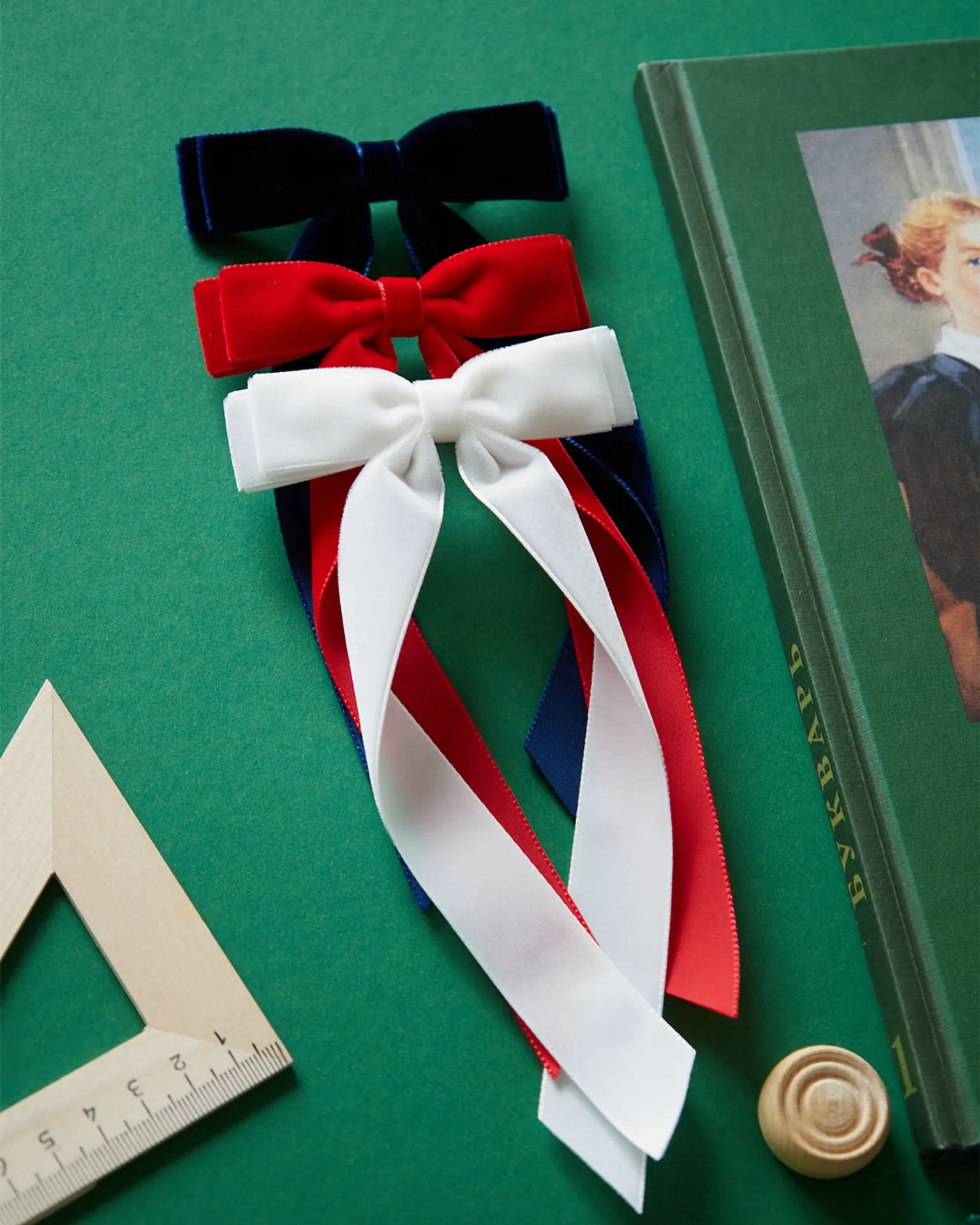 VELVET BOW CLIP