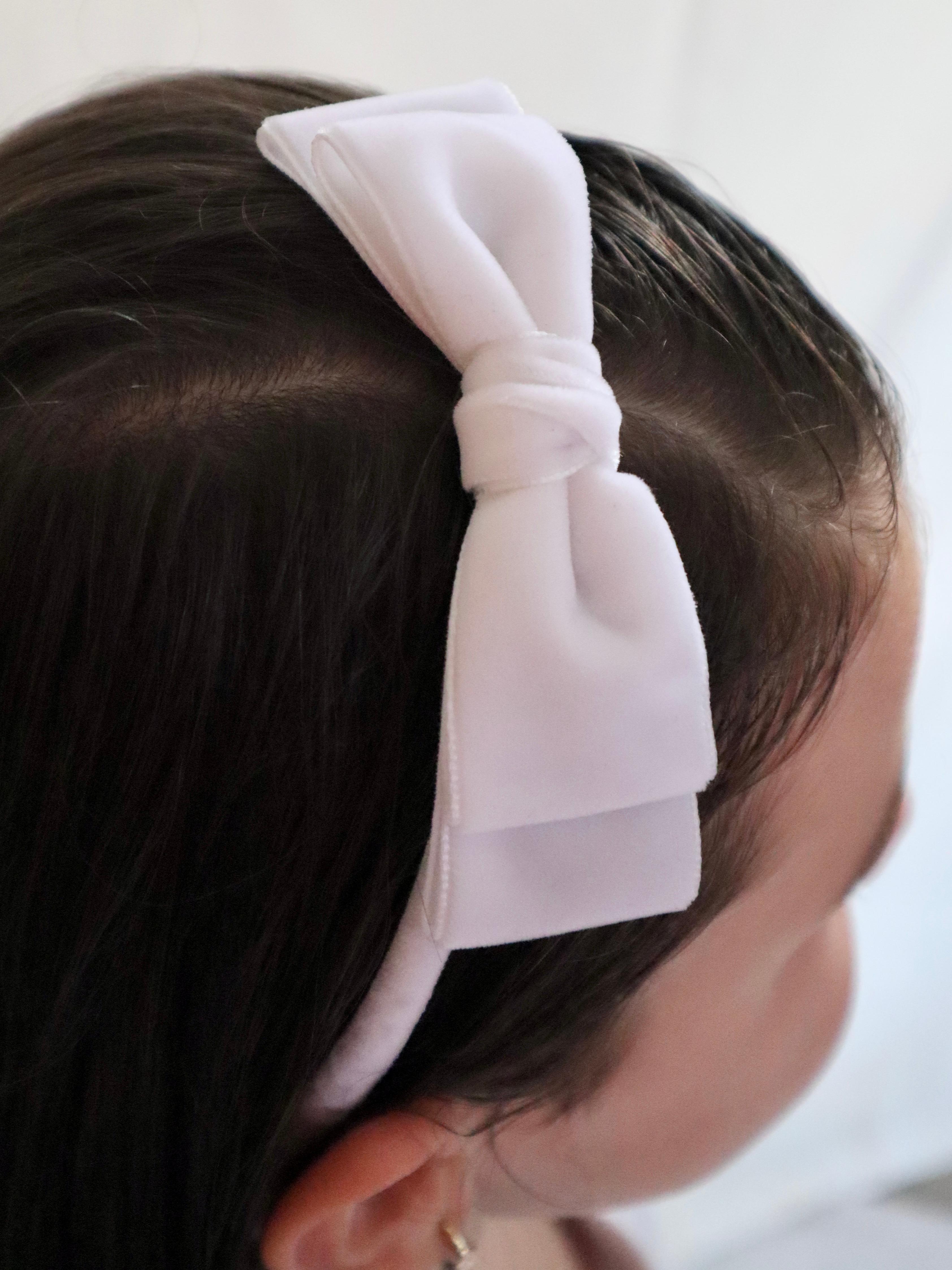 VELVET BOW
