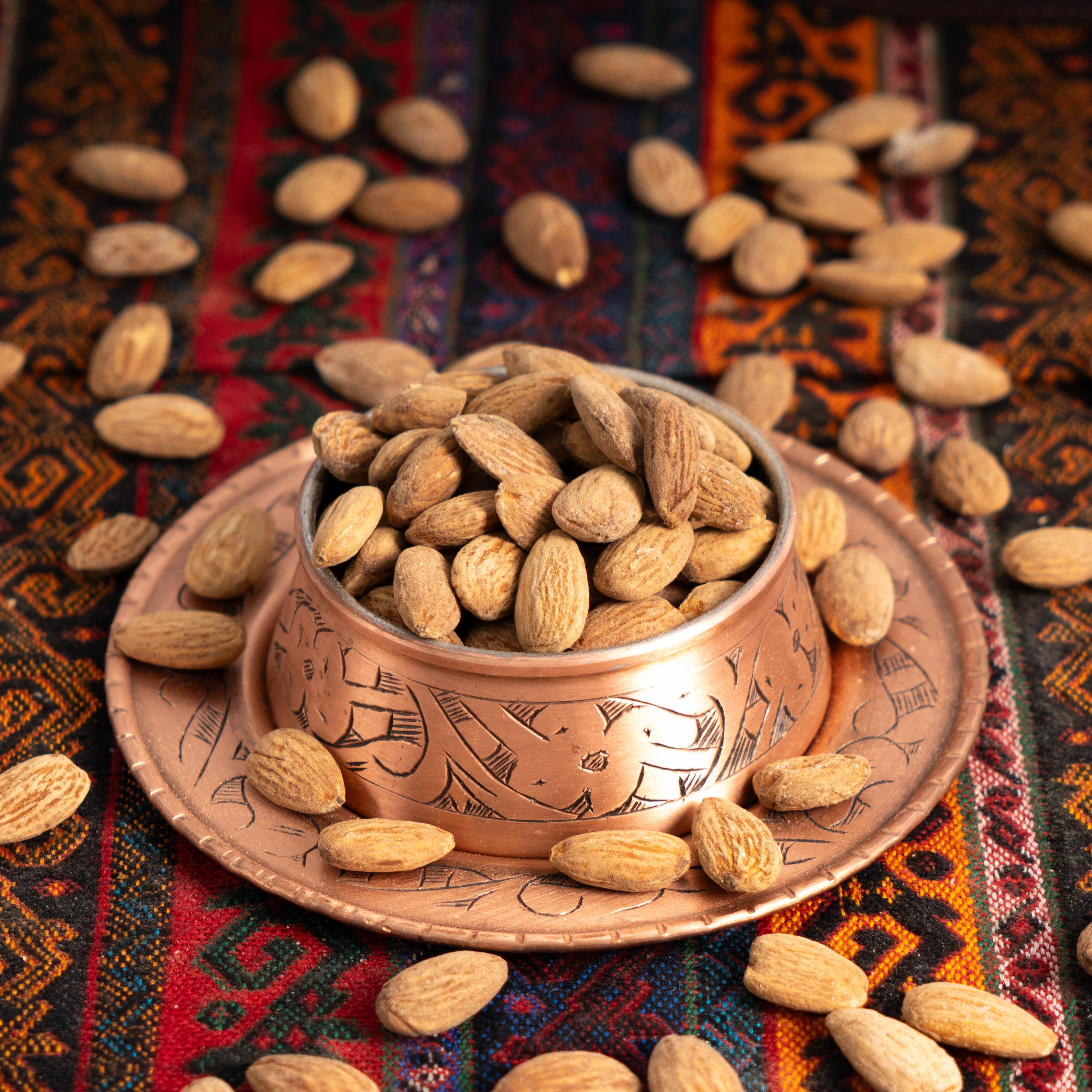KAVRULMUŞ BADEM