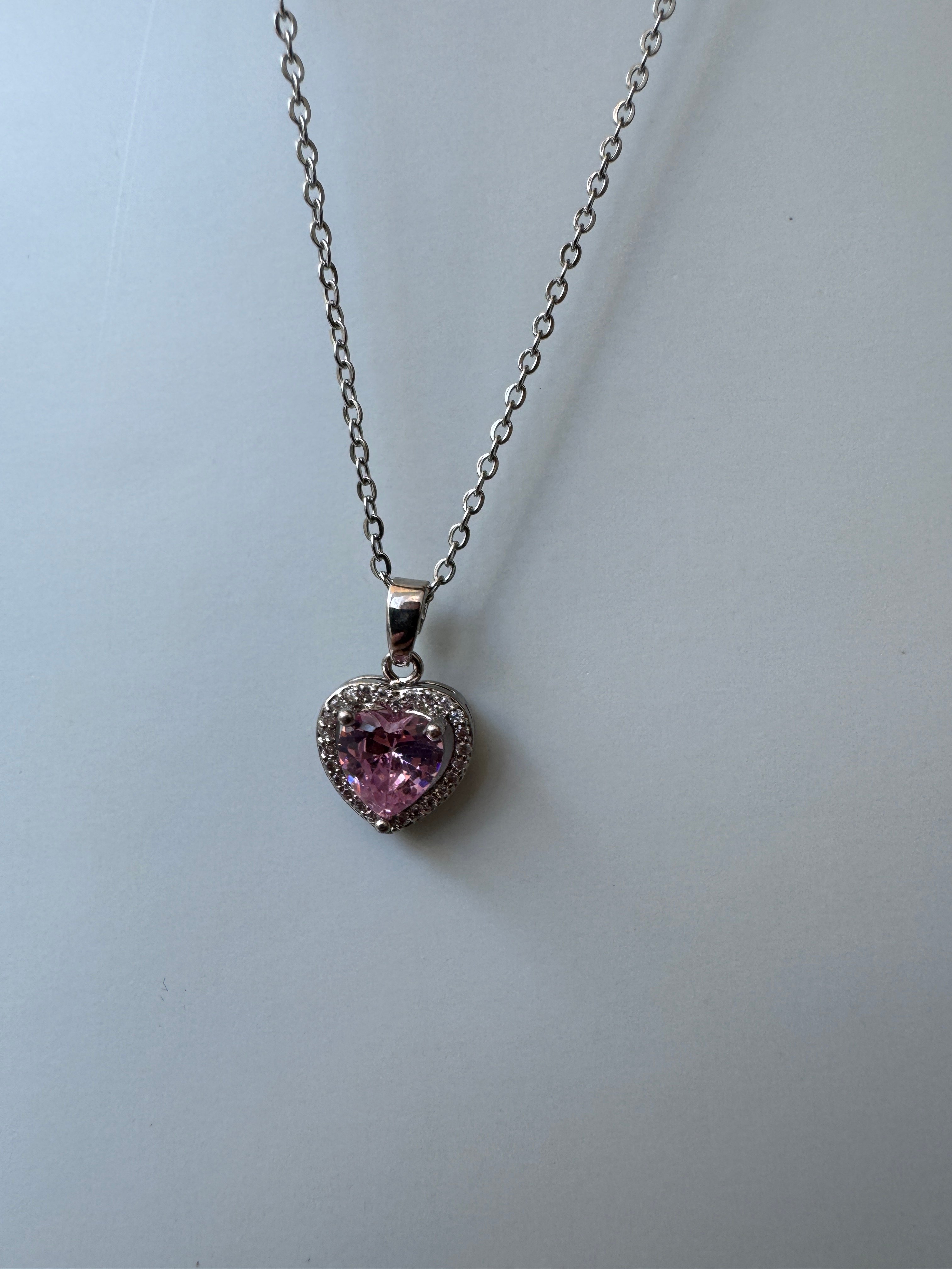 Çelik Pembe Taşlı Kalp Kolye