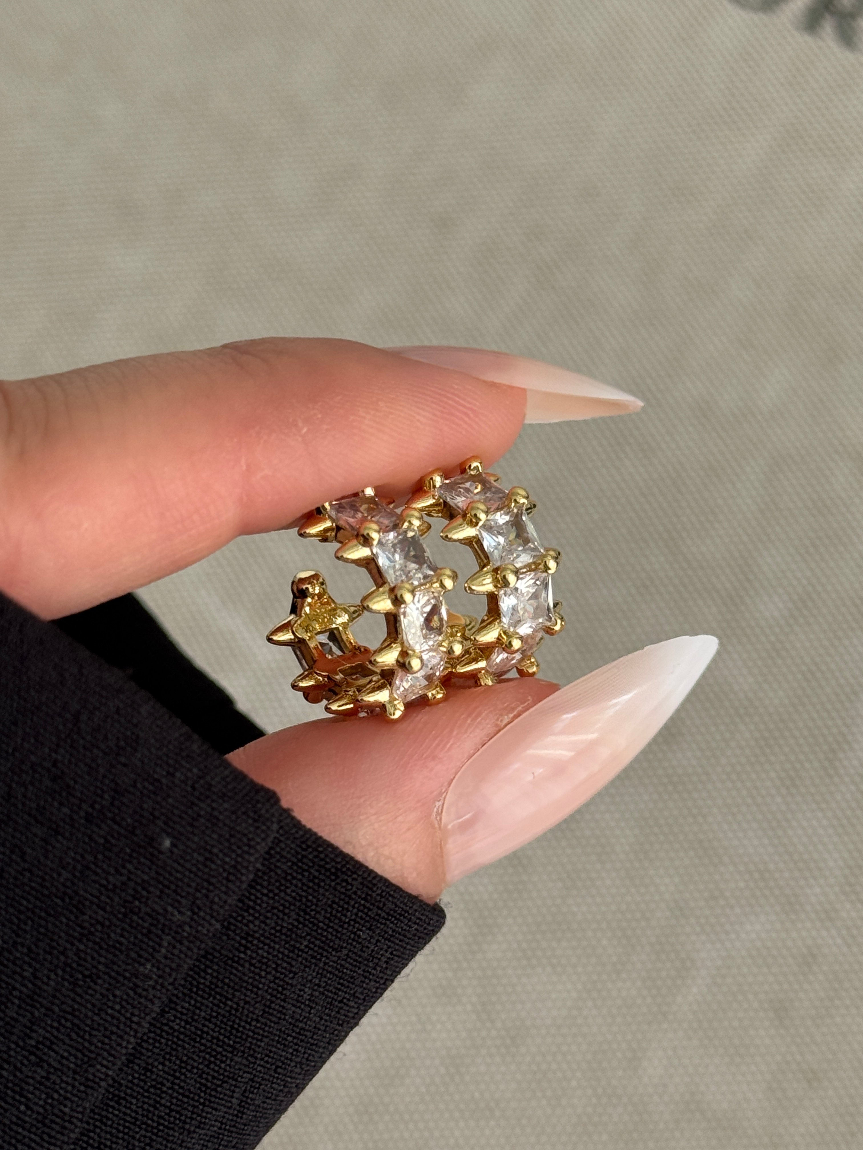 Tamtur Taşlı Earcuff