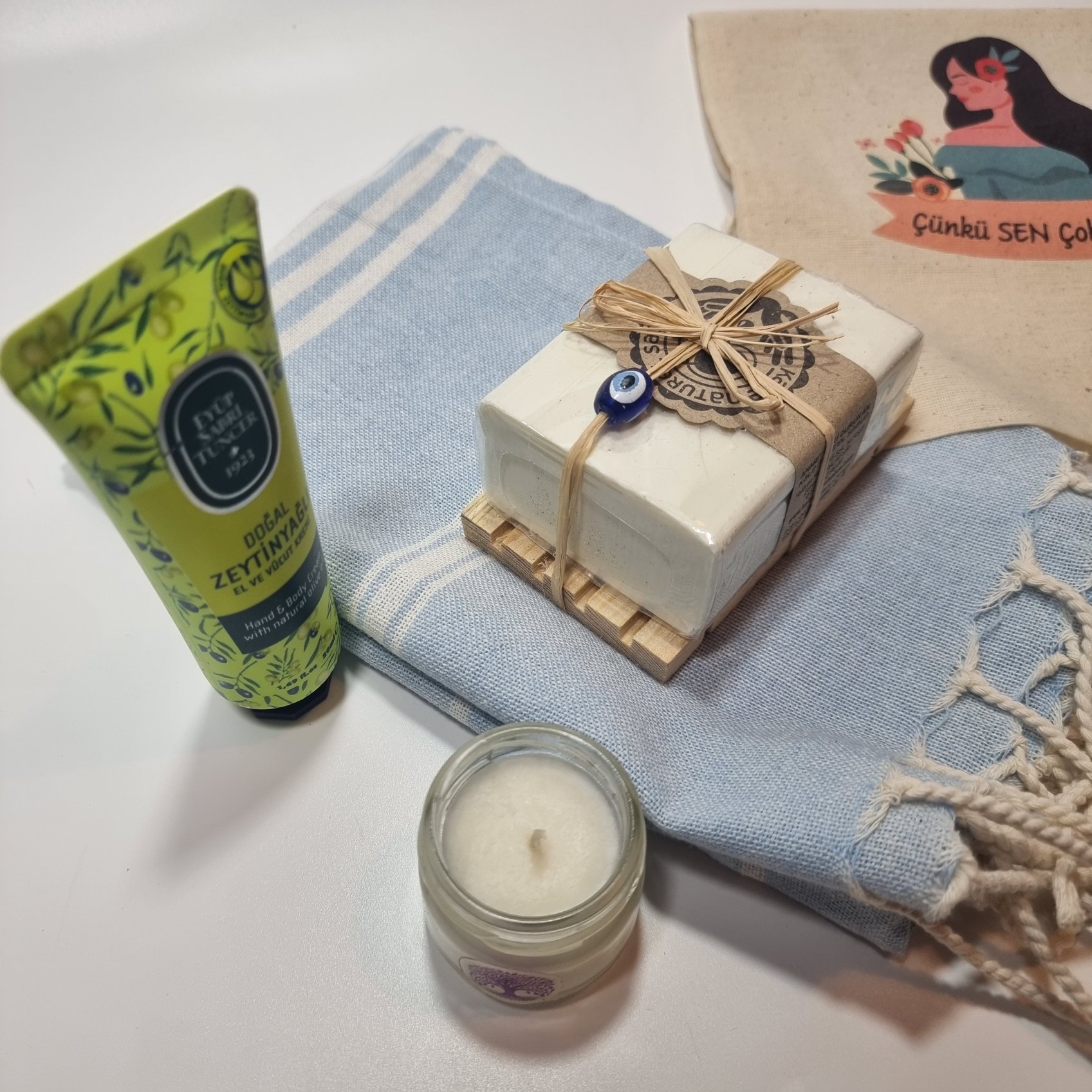 Anneler Günü Hediye Seti – Doğal Banyo Keyfi ve Lavanta Huzuru