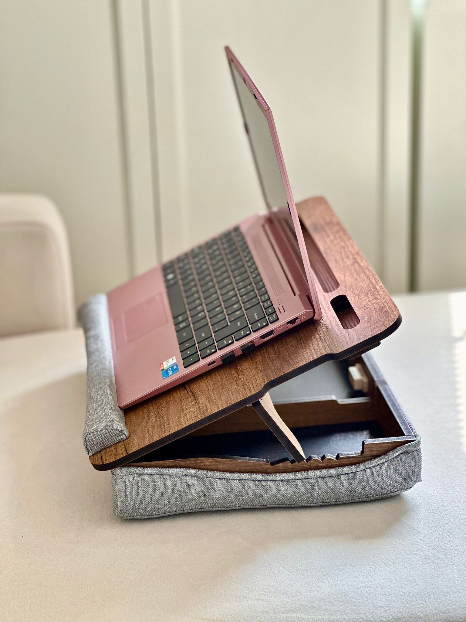 LS031 Minderli Eğim Ayarlanabilir Laptop Sehpası 