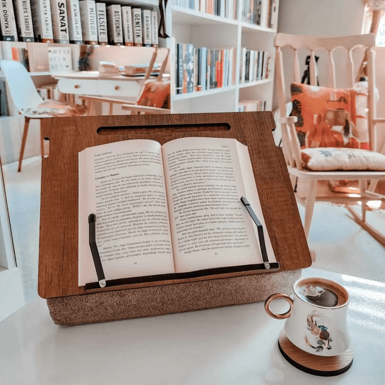 Minderli Kitap Okuma Standı