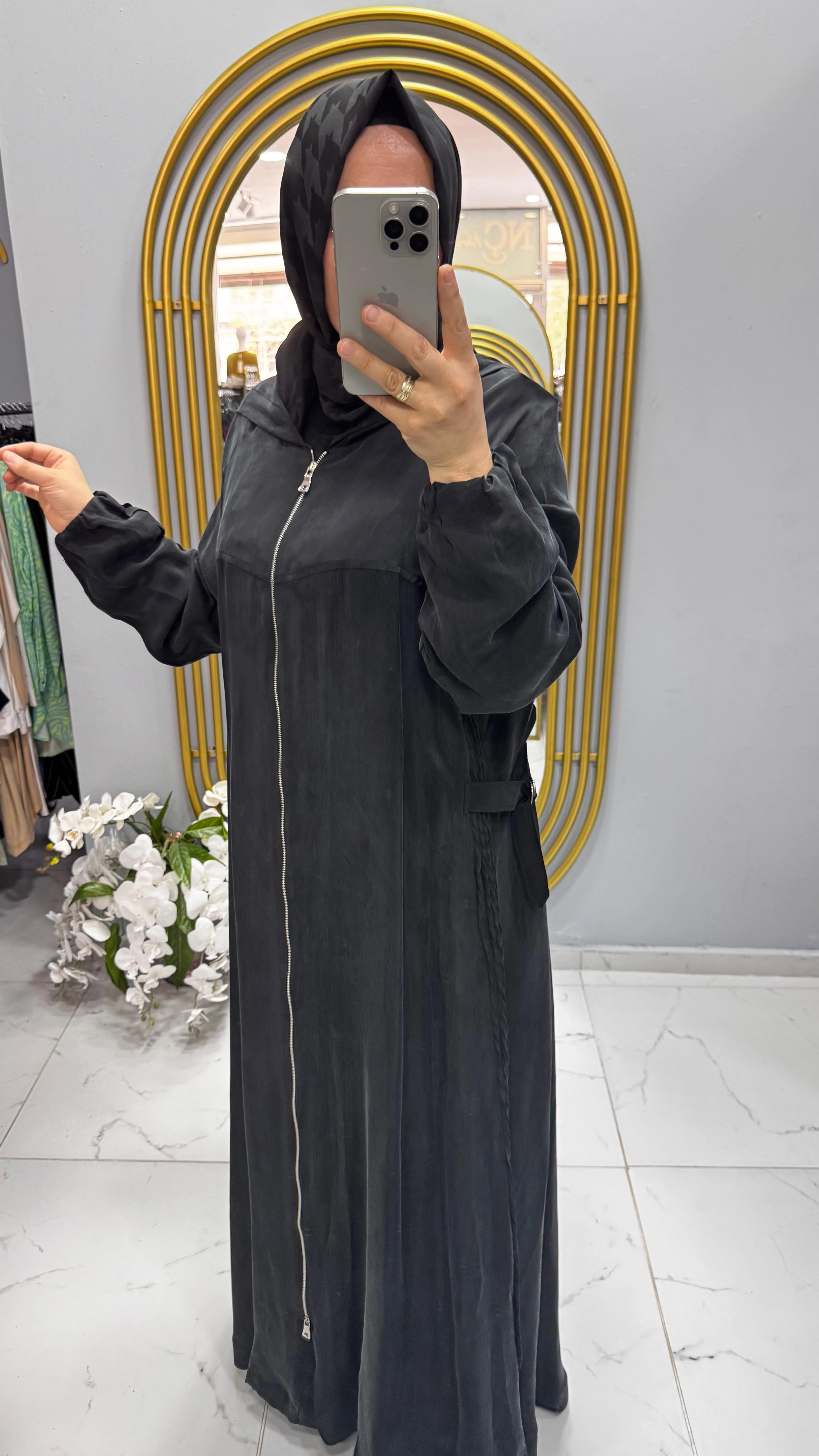 Misswhence Pardesü (37513)