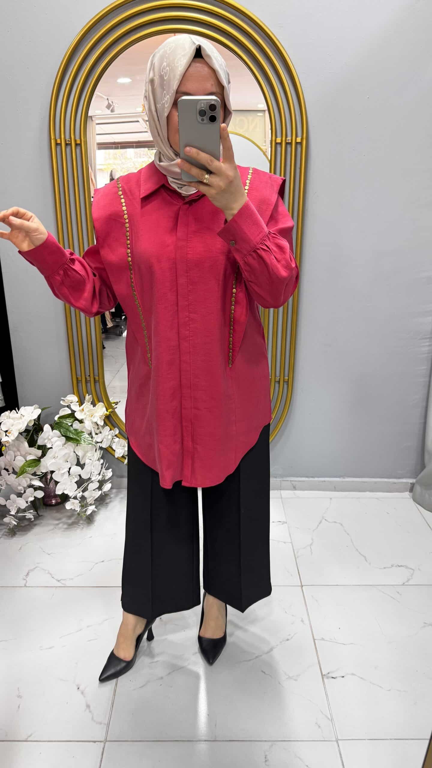 Redshe OmuzlarI ve Ğöğsü Aksesuar Detaylı Gömlek (21780)
