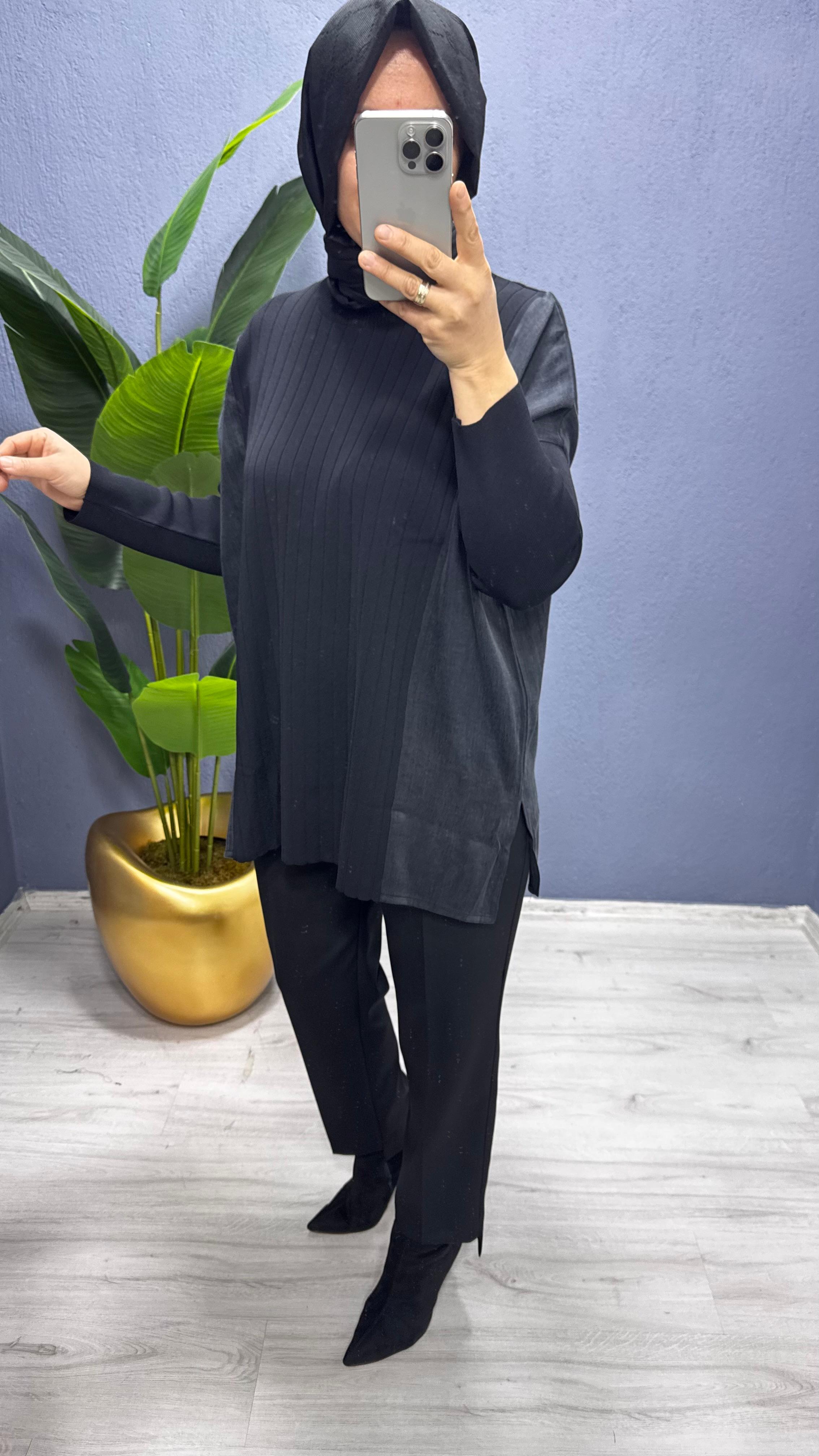 Tığ Triko Kumaş Kombinli Yandan Yırtmaçlı Sıfır Yaka Triko (TNK.21915.1)