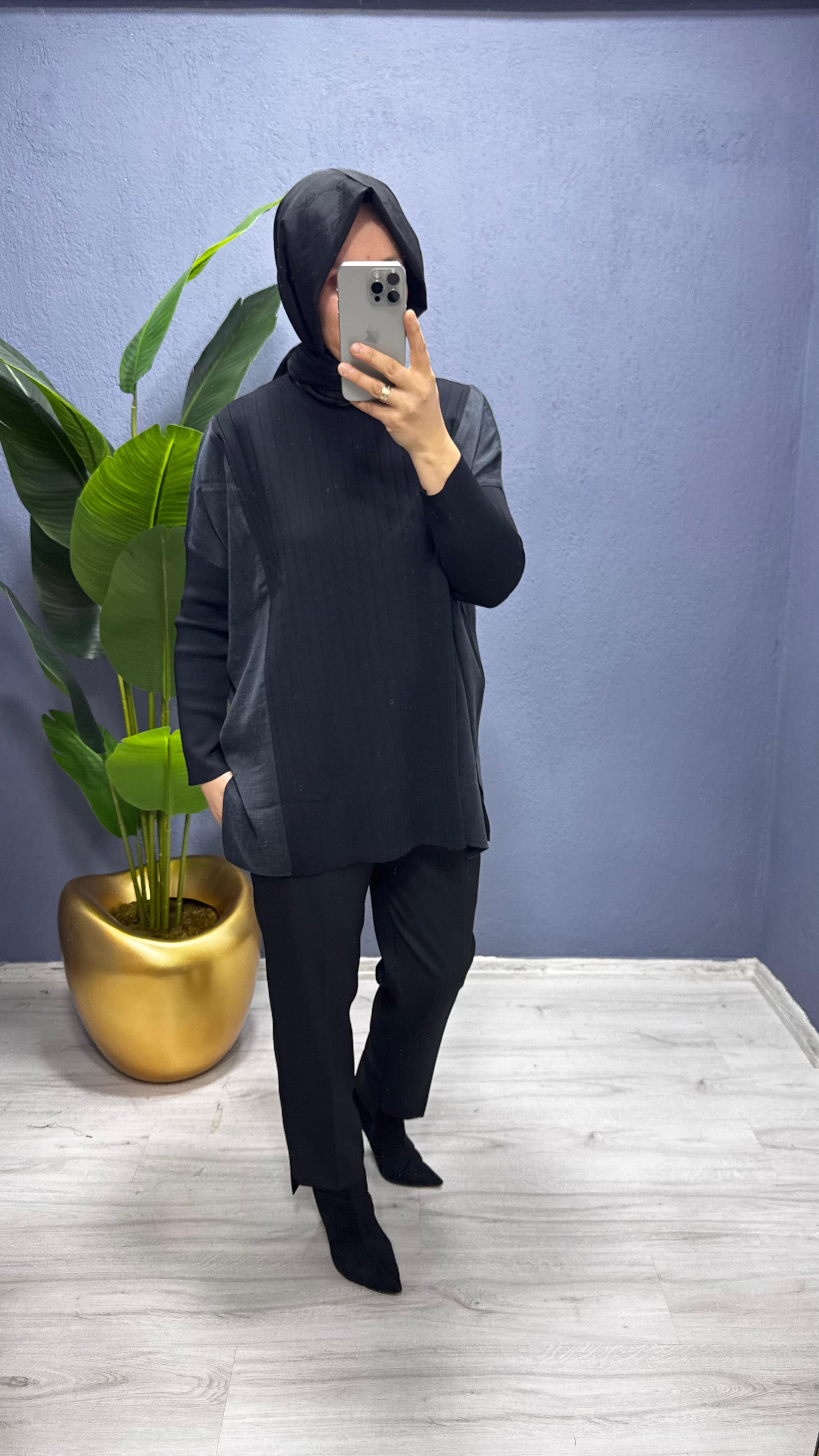 Tığ Triko Kumaş Kombinli Yandan Yırtmaçlı Sıfır Yaka Triko (TNK.21915.1)