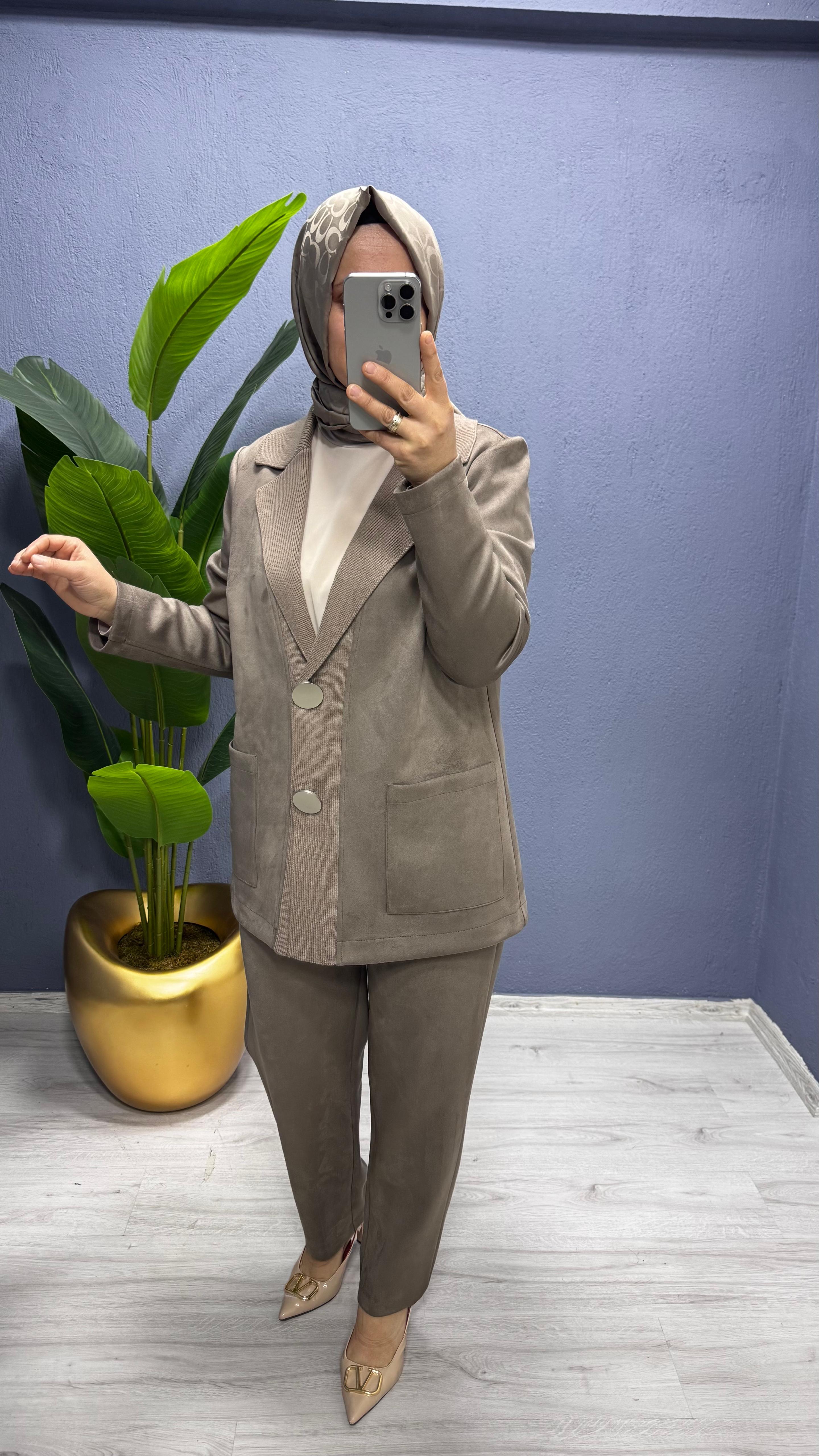 Tığ Triko Yakalı Kolu Nakış ve İşlemeli Süet Pantolonlu  TKM.5036.01