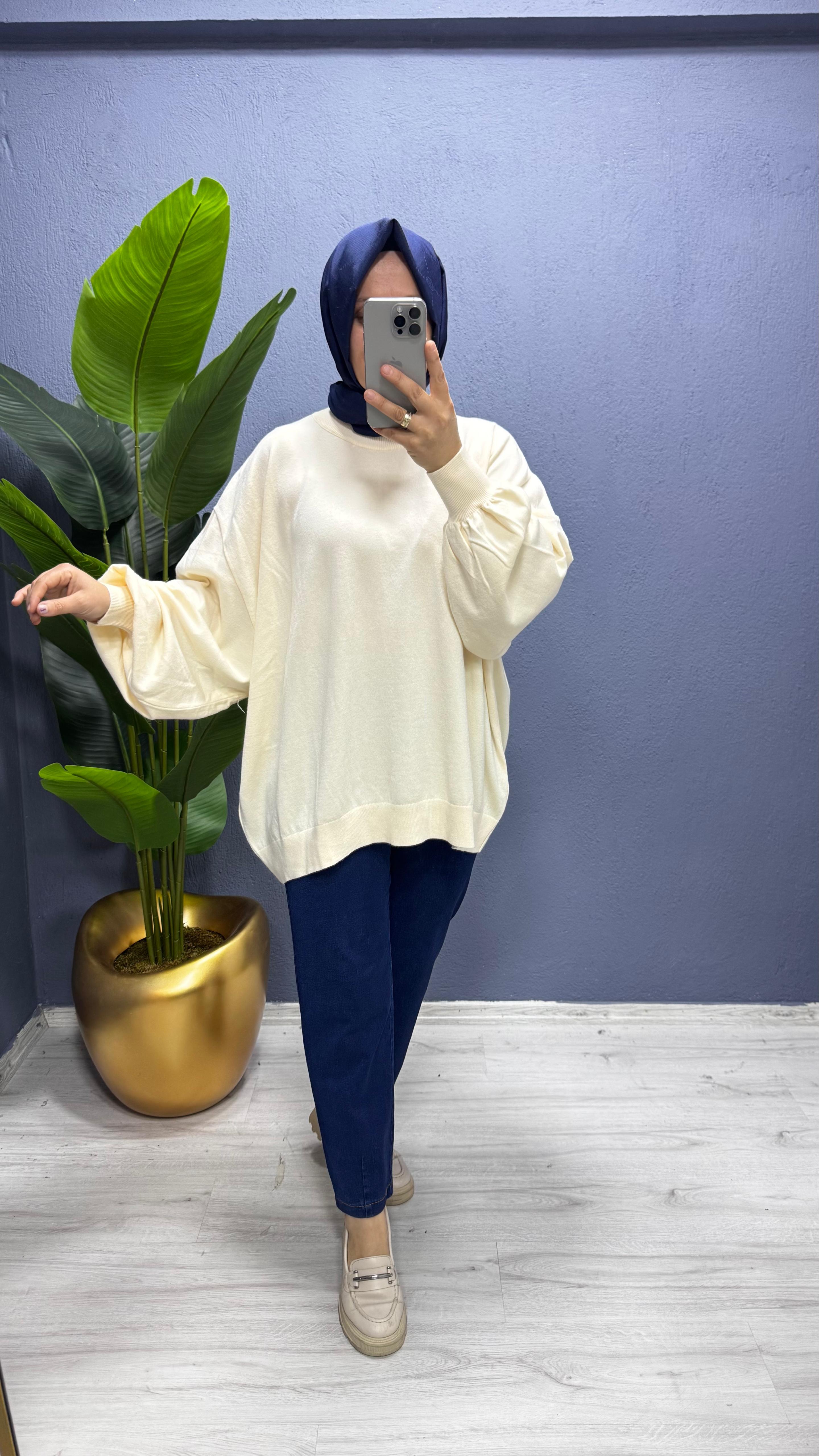 Ceremony İnci İşlemeli Yumoş Kısa Kazak 51100