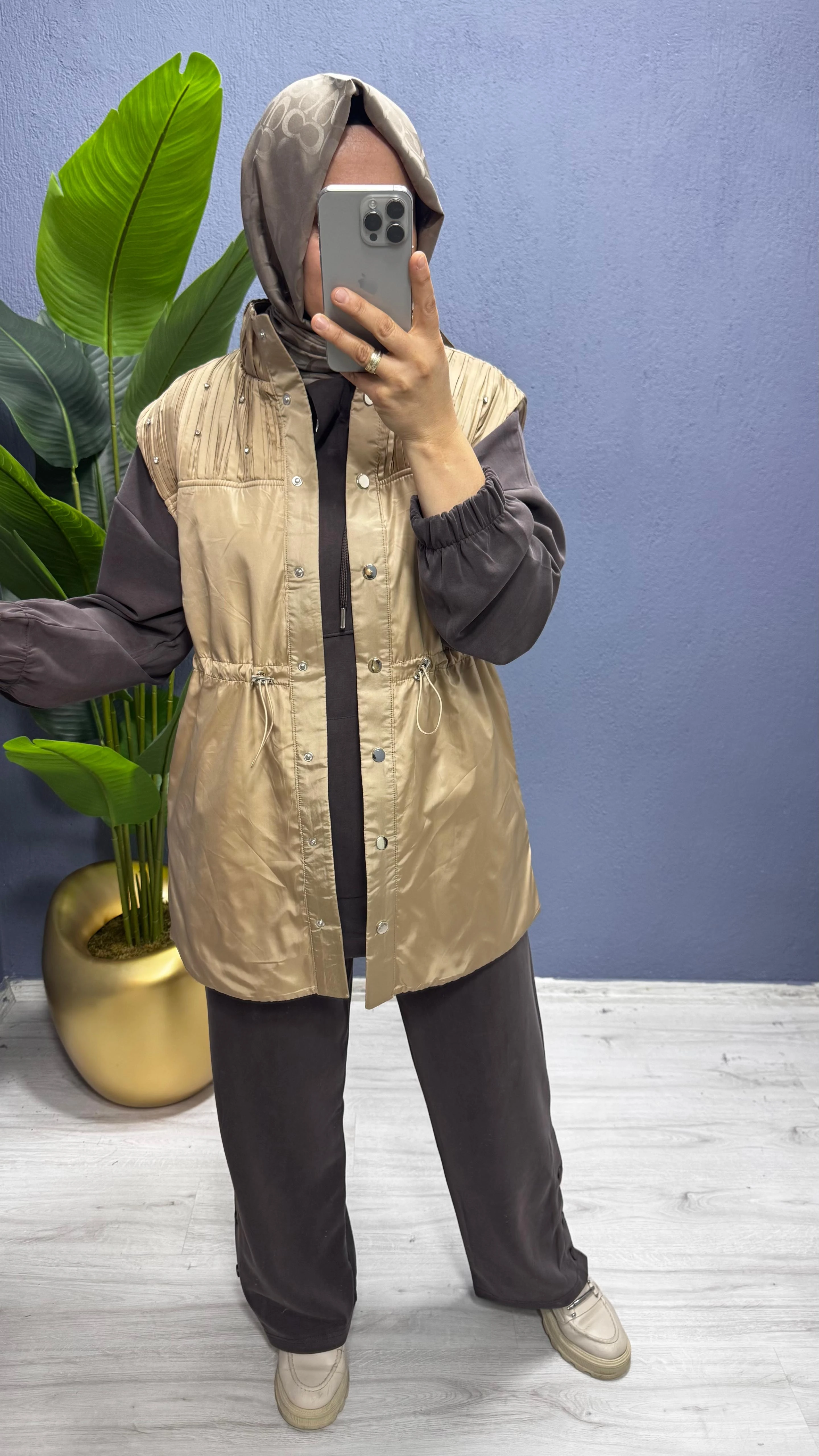 Kadın Deri Görünümlü Taş Detaylı Yelek 9262