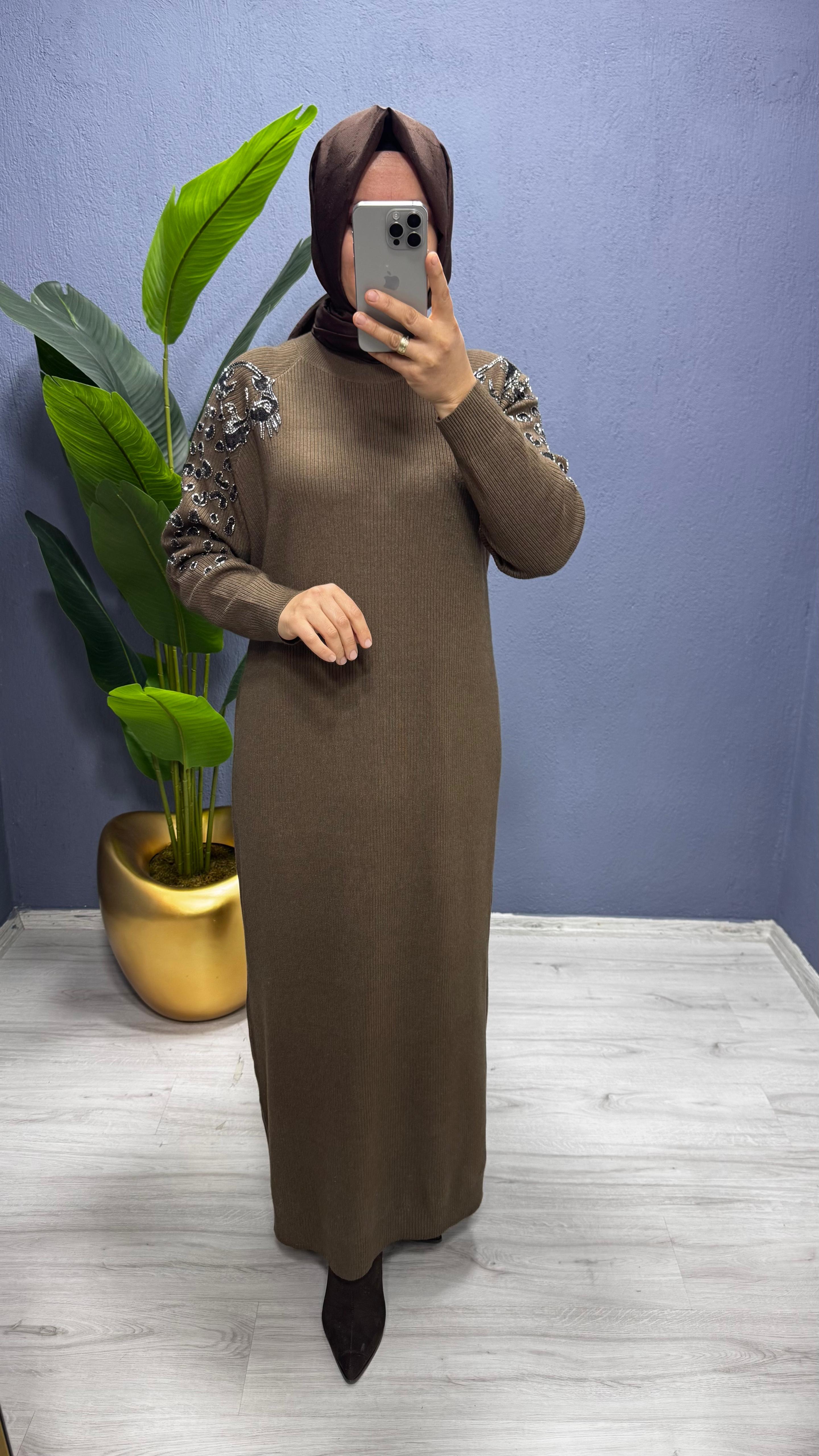 Fuat Gürşen Kolları İşlemeli Triko Elbise 4106